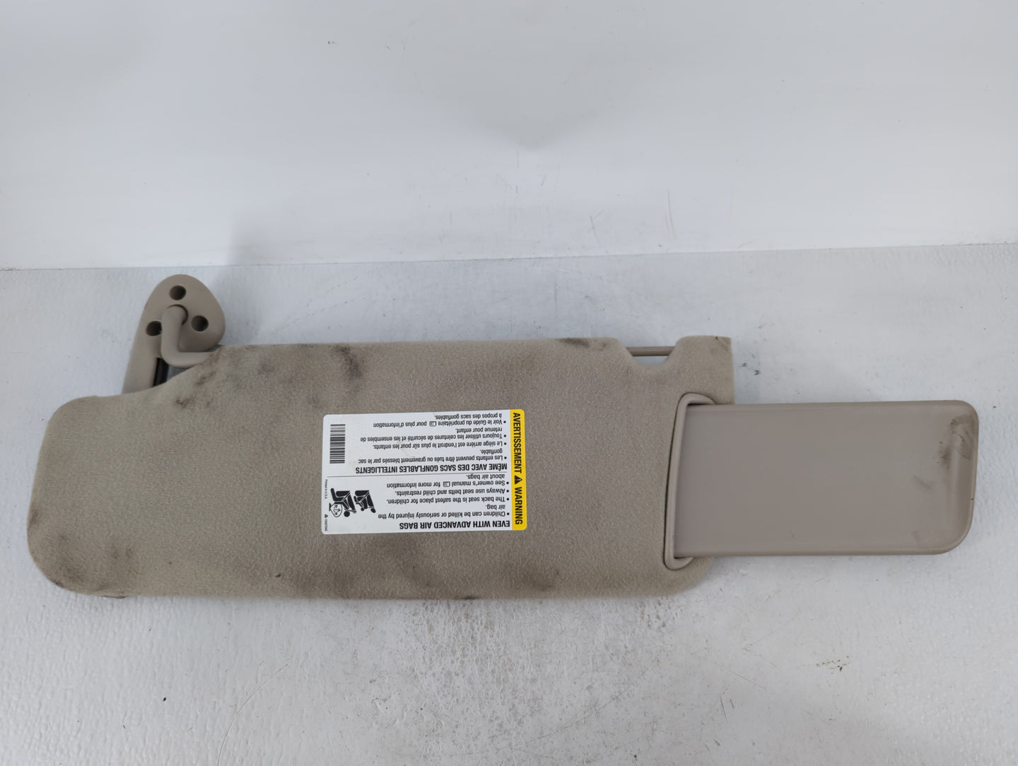 2003 Chevrolet Avalanche 2500 Sun Visor Shade Replacement Passenger Right Mirror Fits OEM Used Auto Parts - Oemusedautoparts