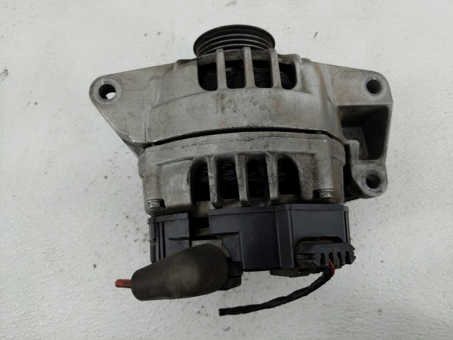 2002-2005 Chevrolet Cavalier Alternator Replacement Generator Charging Assembly Engine OEM Fits Fits 2002 2003 2004 2005 200