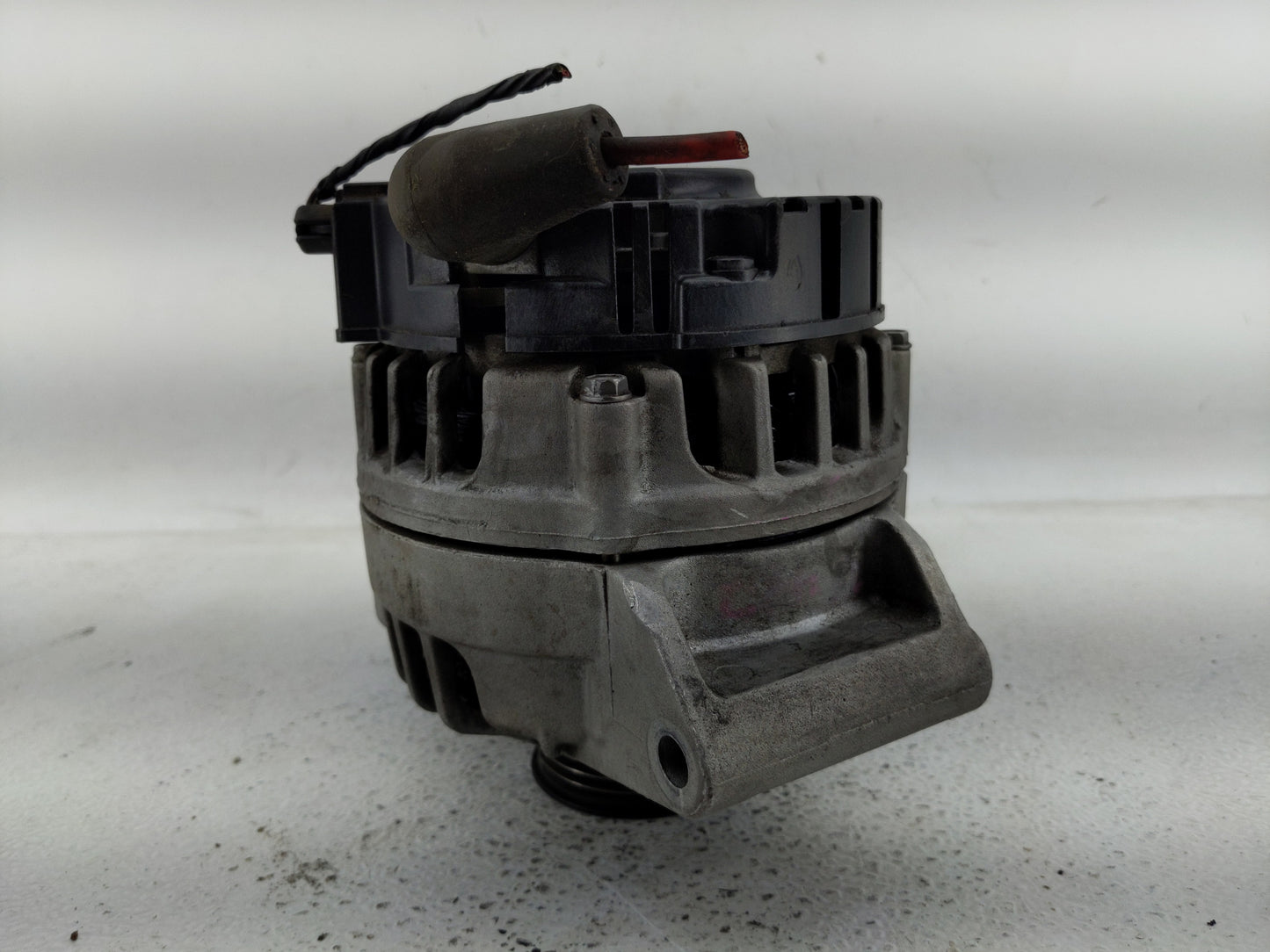 2002-2005 Chevrolet Cavalier Alternator Replacement Generator Charging Assembly Engine OEM Fits Fits 2002 2003 2004 2005 200