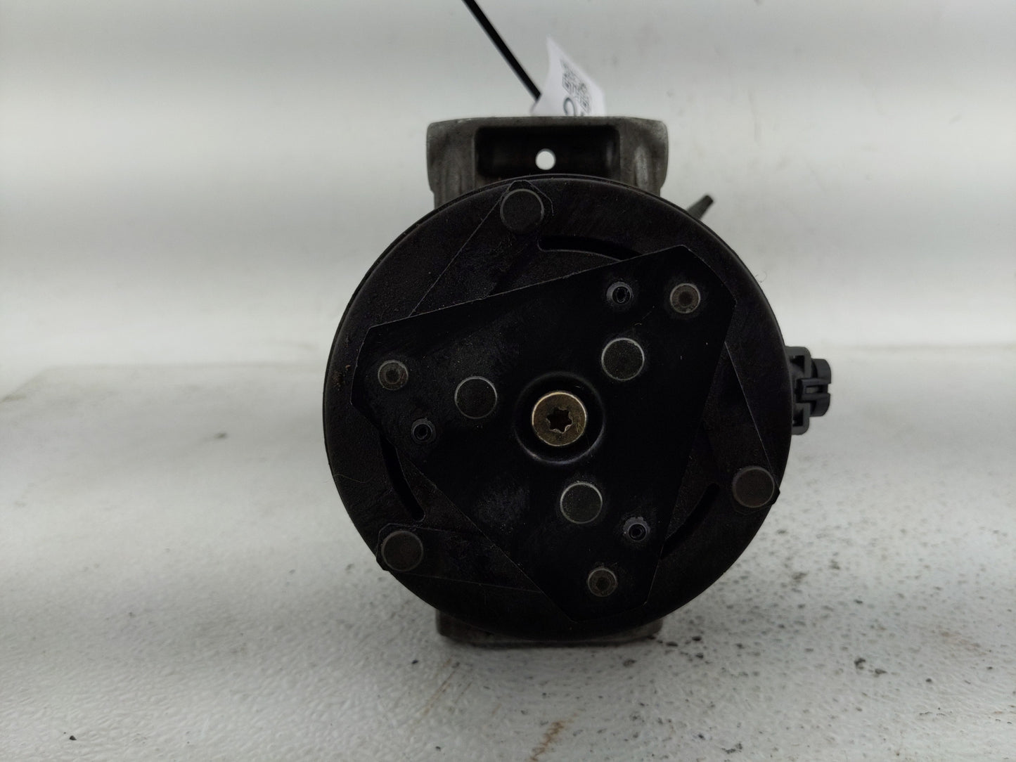 2002-2004 Chevrolet Cavalier Air Conditioning A/c Ac Compressor Oem - Oemusedautoparts1.com