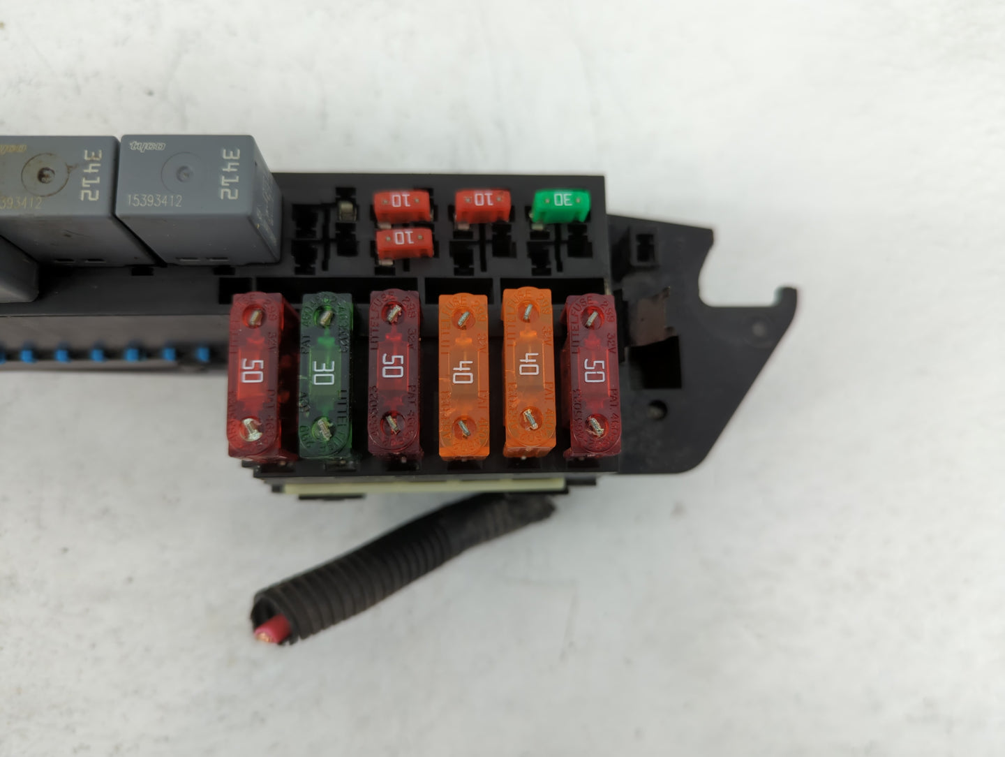 2000-2005 Chevrolet Cavalier Fusebox Fuse Box Panel Relay Module Fits Fits 2000 2001 2002 2003 2004 2005 OEM Used Auto Parts