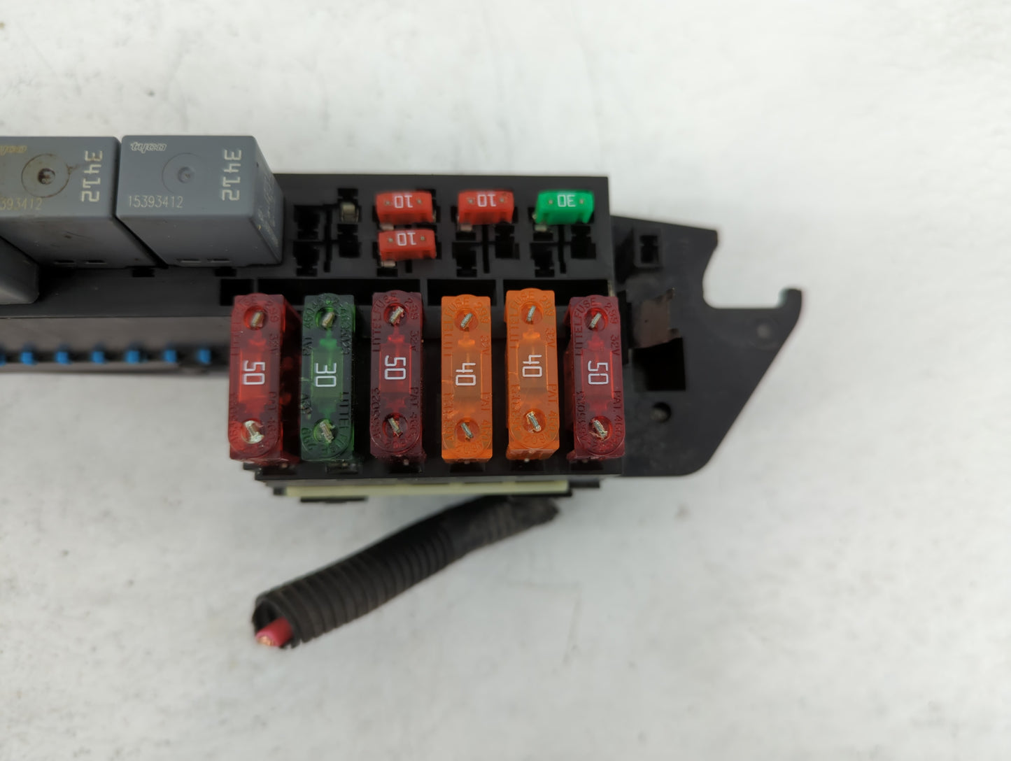 2000-2005 Chevrolet Cavalier Fusebox Fuse Box Panel Relay Module Fits Fits 2000 2001 2002 2003 2004 2005 OEM Used Auto Parts