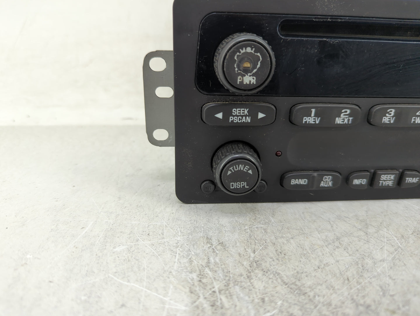 2003-2005 Chevrolet Cavalier Radio AM FM Cd Player Receiver Replacement Fits Fits 2002 2003 2004 2005 OEM Used Auto Parts - 