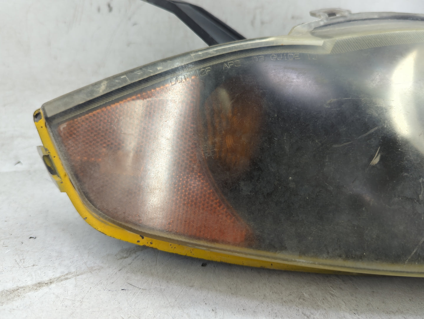 2003 Chevrolet Cavalier Passenger Right Oem Head Light Headlight Lamp - Oemusedautoparts1.com
