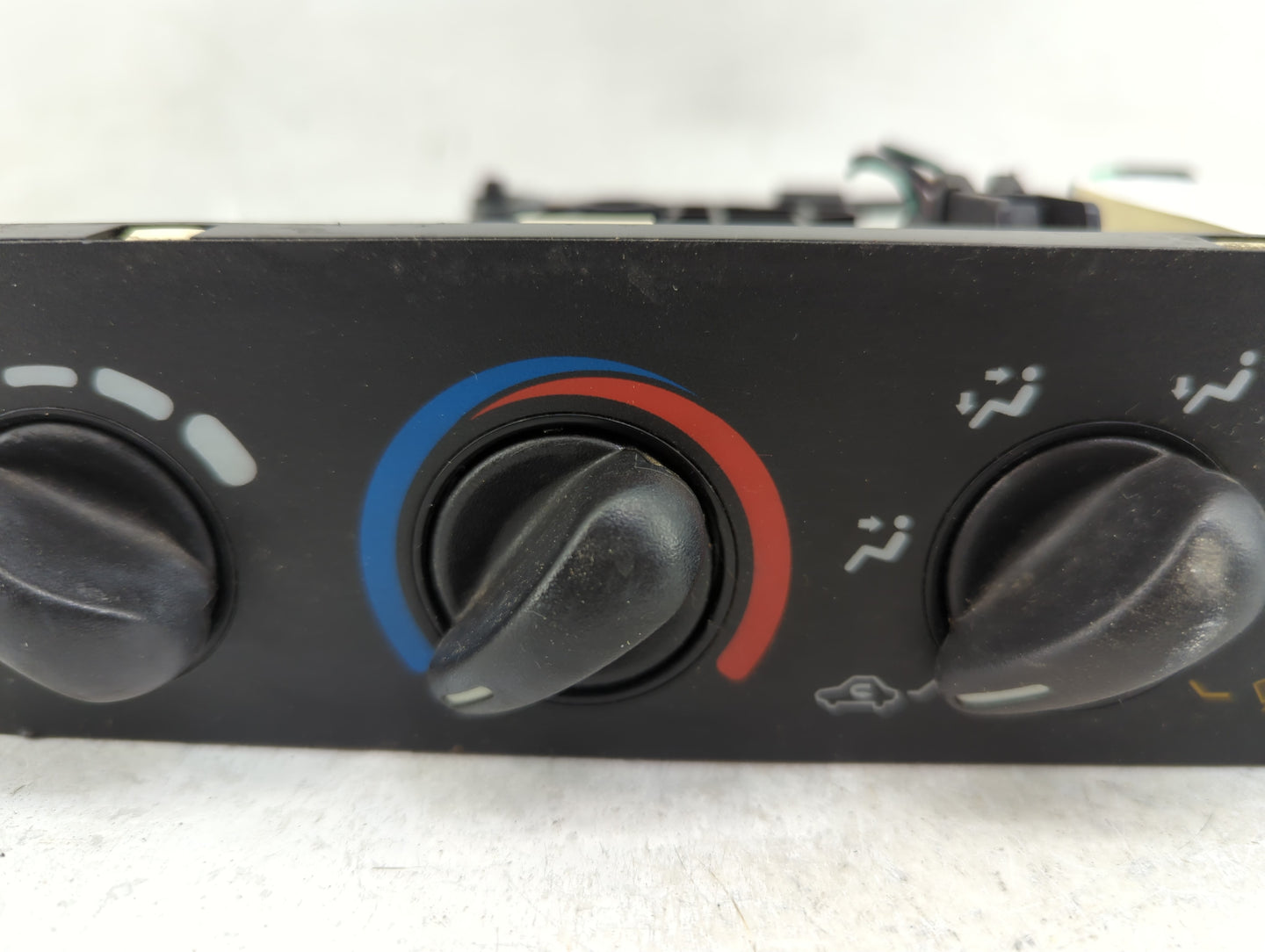 2003-2005 Chevrolet Cavalier Climate Control Module Temperature AC/Heater Replacement P/N:52497504 Fits Fits 2003 2004 2005 