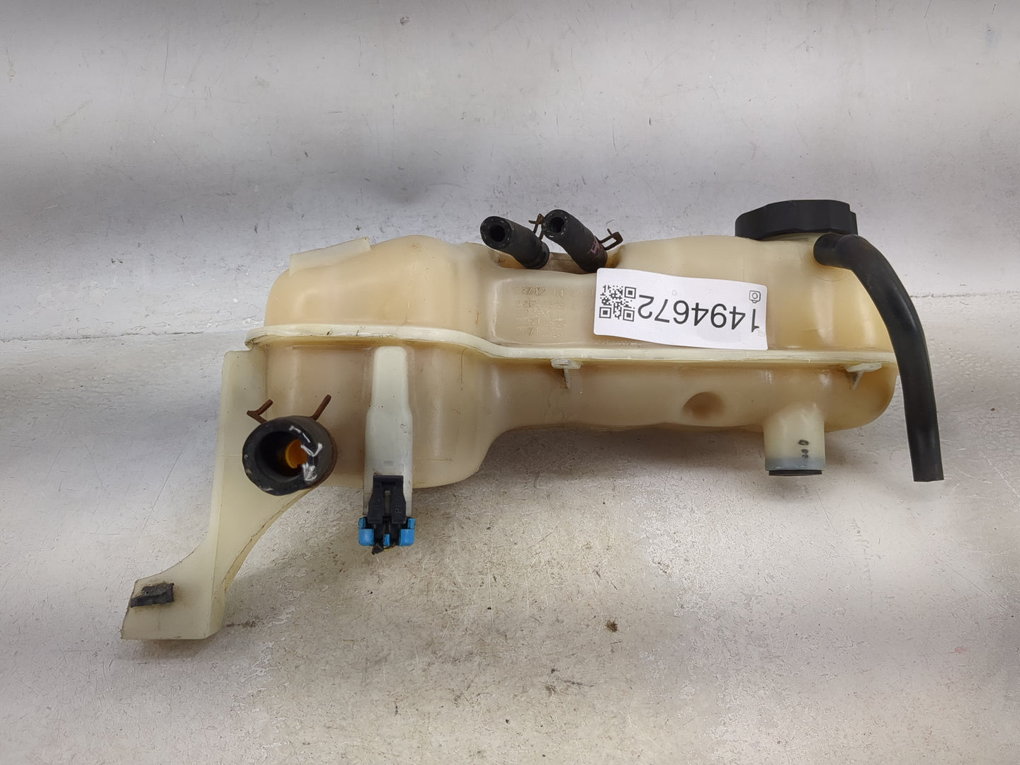 2002 Chevrolet Cavalier Radiator Coolant Overflow Expansion Tank Bottle 1494672 - Oemusedautoparts1.com