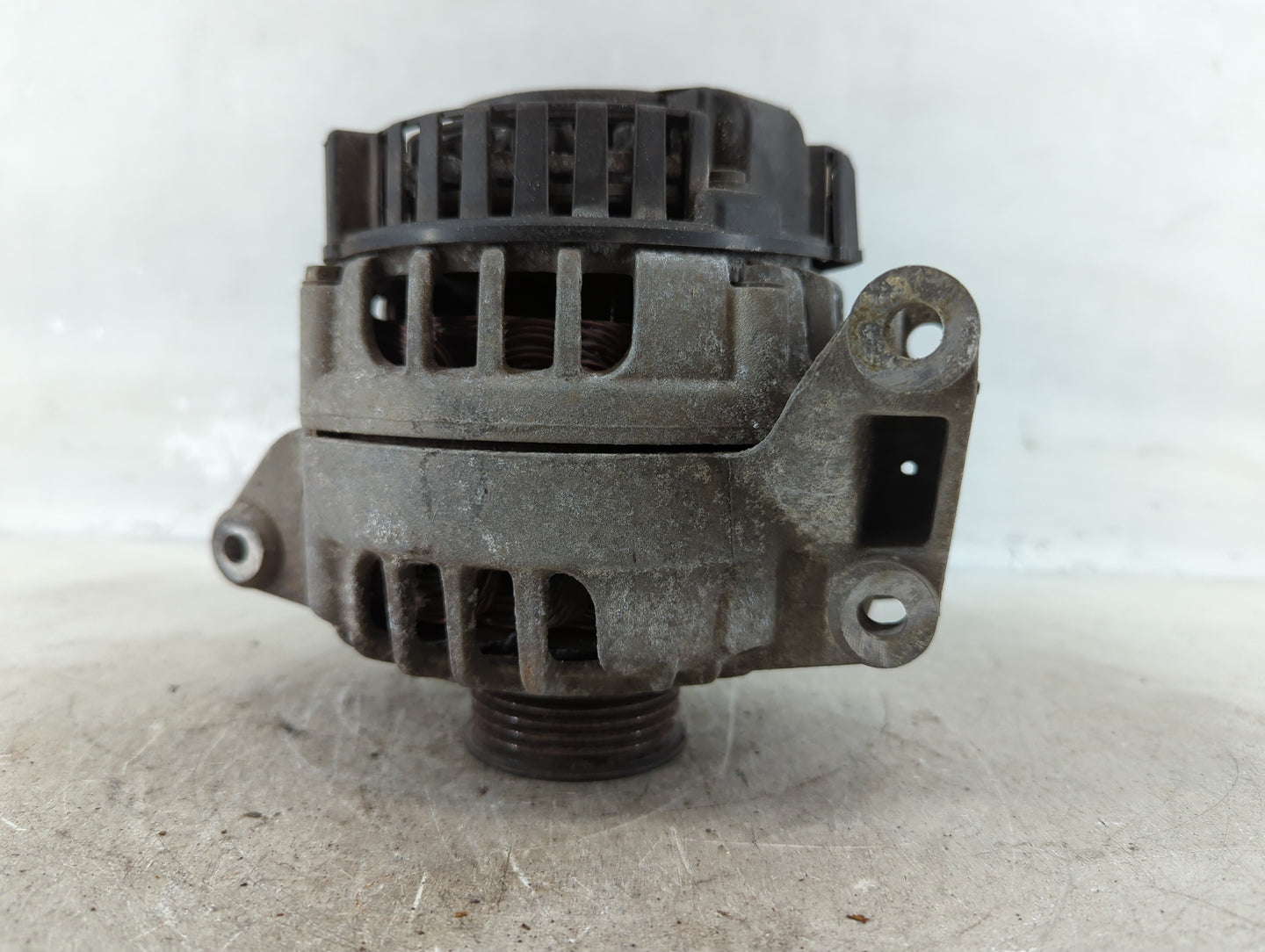 2002-2005 Chevrolet Cavalier Alternator Replacement Generator Charging Assembly Engine OEM P/N:22683070 Fits OEM Used Auto P