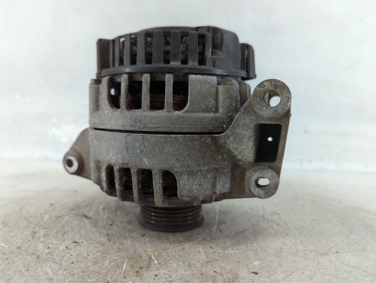 2002-2005 Chevrolet Cavalier Alternator Replacement Generator Charging Assembly Engine OEM P/N:22683070 Fits OEM Used Auto P