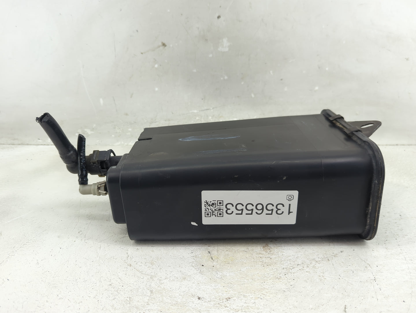 2003 Chevrolet Corvette Fuel Vapor Charcoal Canister - Oemusedautoparts1.com