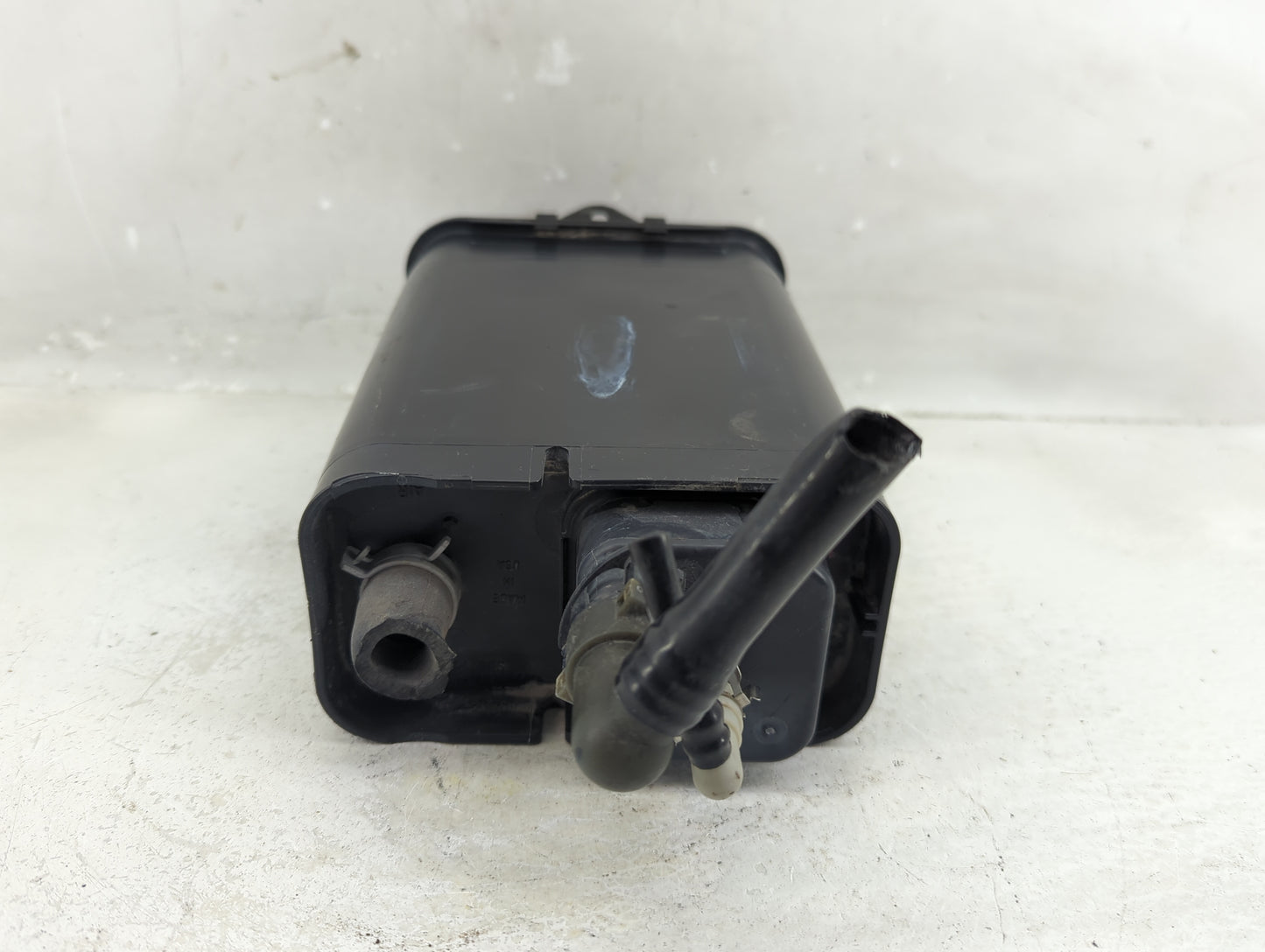 2003 Chevrolet Corvette Fuel Vapor Charcoal Canister - Oemusedautoparts1.com