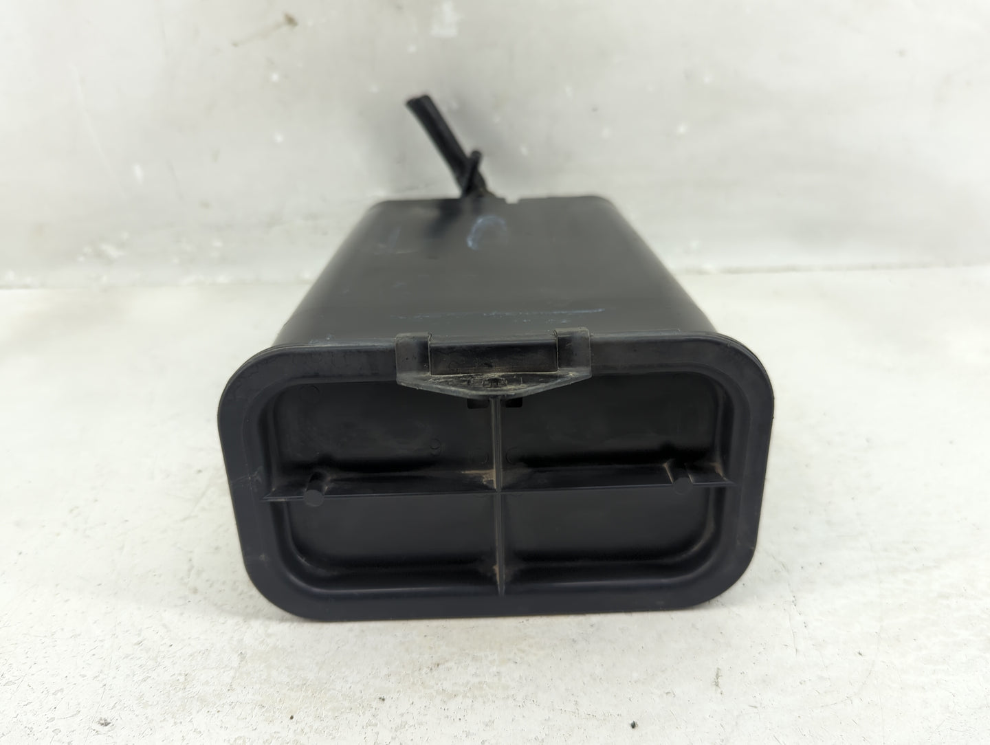 2003 Chevrolet Corvette Fuel Vapor Charcoal Canister - Oemusedautoparts1.com