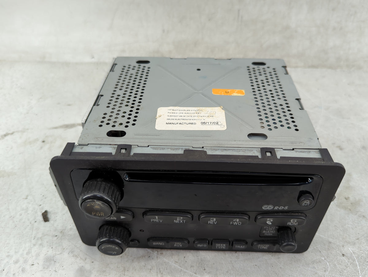 2002-2005 Chevrolet Impala Radio AM FM Cd Player Receiver Replacement P/N:10317990 Fits Fits 2002 2003 2004 2005 OEM Used Au