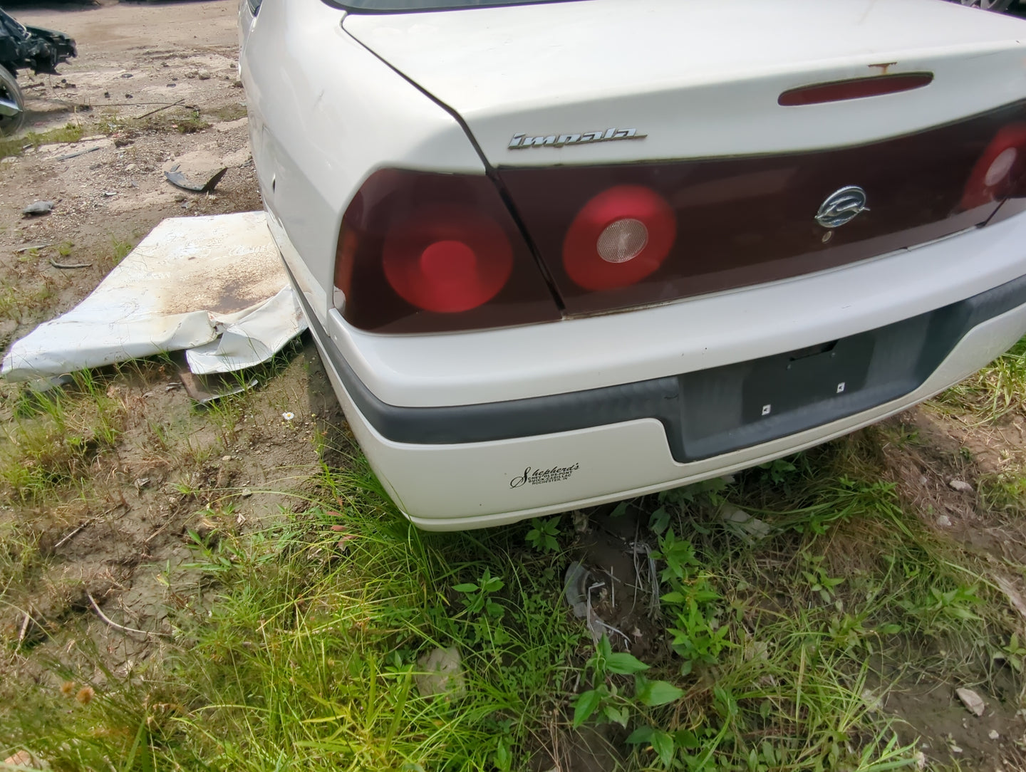 2001-2005 Chevrolet Impala Rear Bumper Assembly Oem - Oemusedautoparts1.com