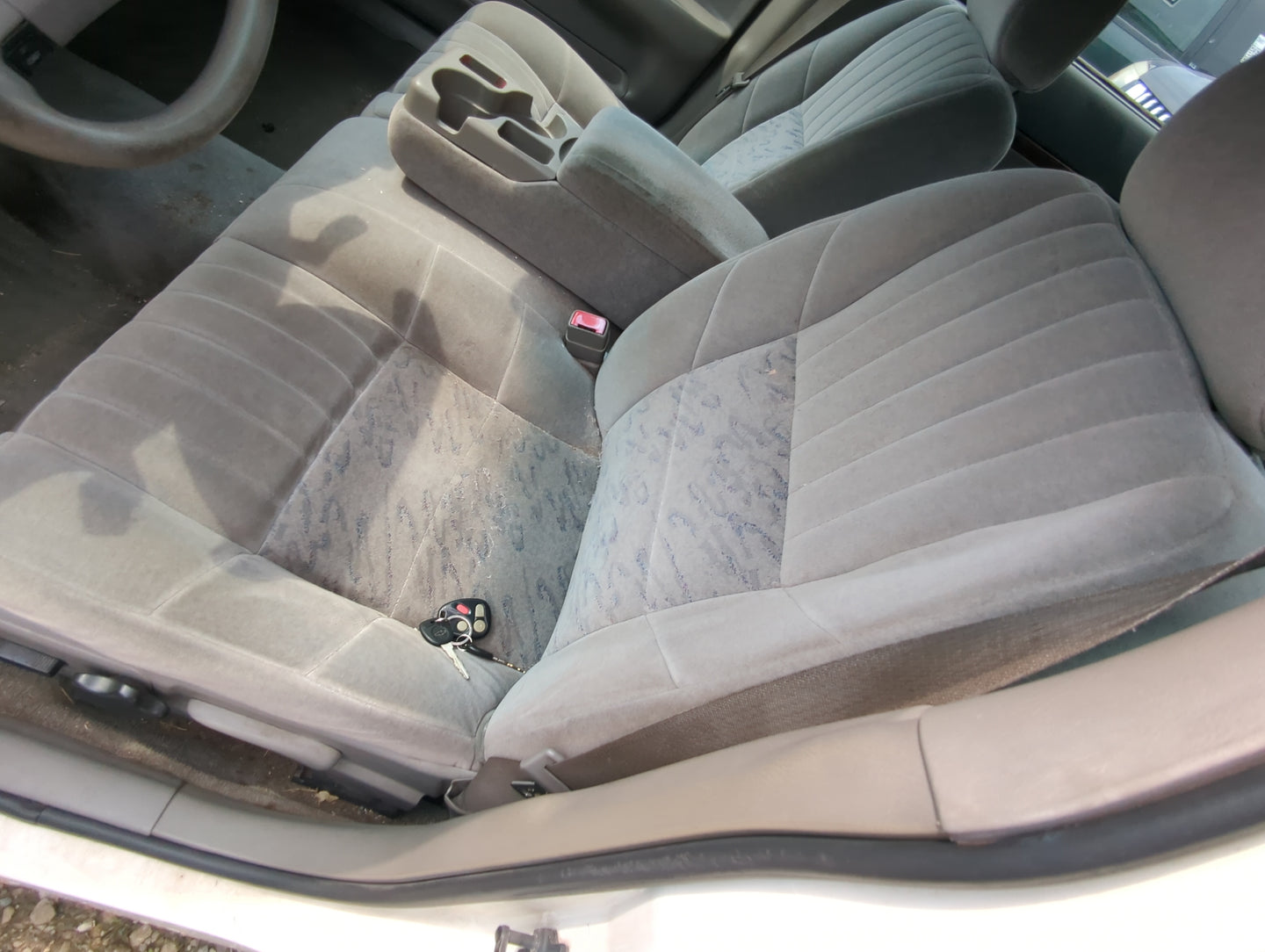 2001-2005 Chevrolet Impala Driver Front Seat Oem Grey - Oemusedautoparts1.com