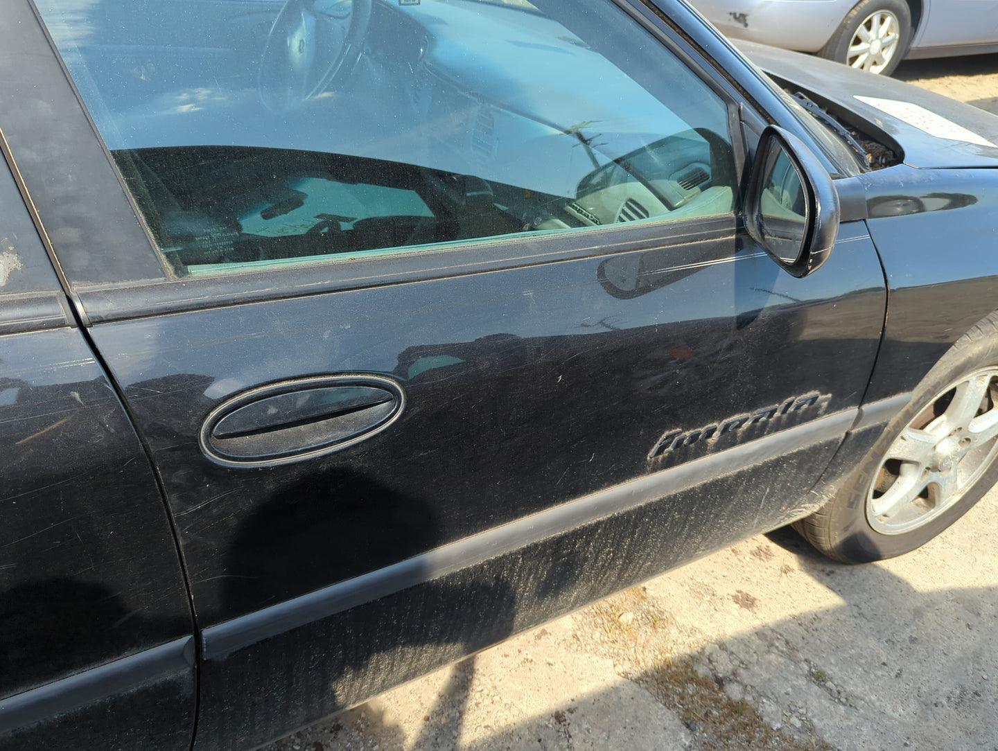 2000-2005 Chevrolet Impala Passenger Front Door Oem - Oemusedautoparts1.com