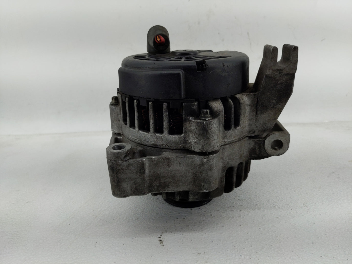 2003-2004 Chevrolet Impala Alternator Replacement Generator Charging Assembly Engine OEM Fits Fits 2003 2004 OEM Used Auto P
