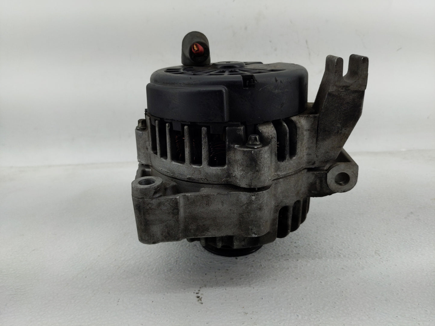 2003-2004 Chevrolet Impala Alternator Replacement Generator Charging Assembly Engine OEM Fits Fits 2003 2004 OEM Used Auto P