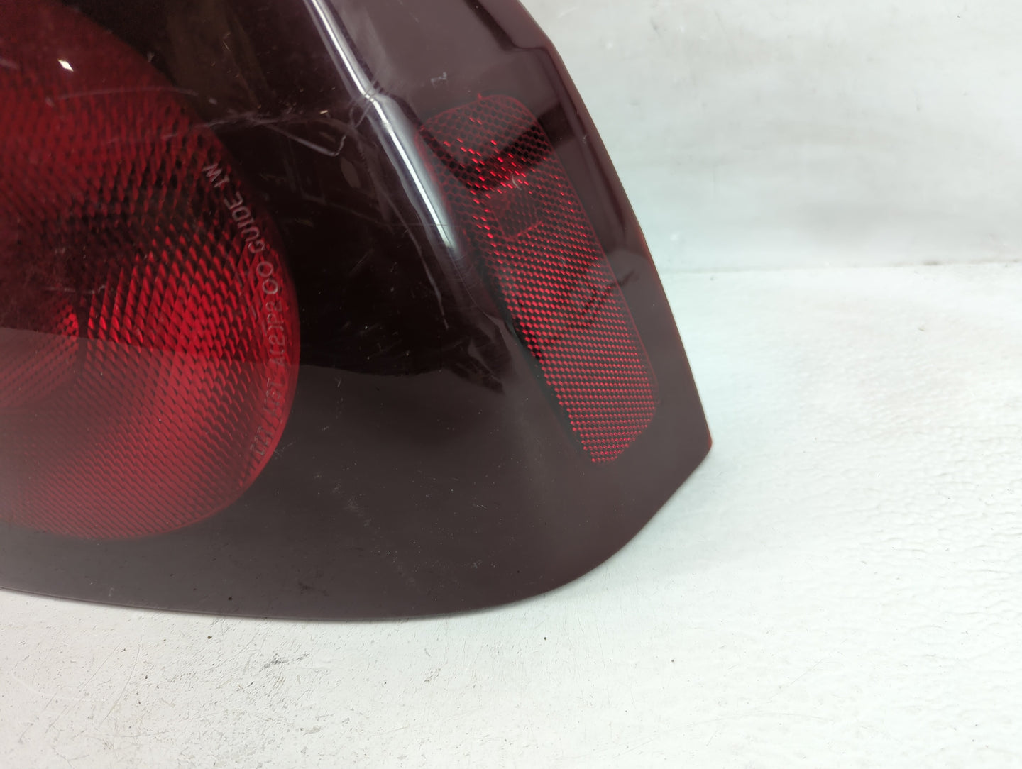 2000-2004 Chevrolet Impala Tail Light Assembly Passenger Right OEM P/N:16525262 Fits Fits 2000 2001 2002 2003 2004 OEM Used 