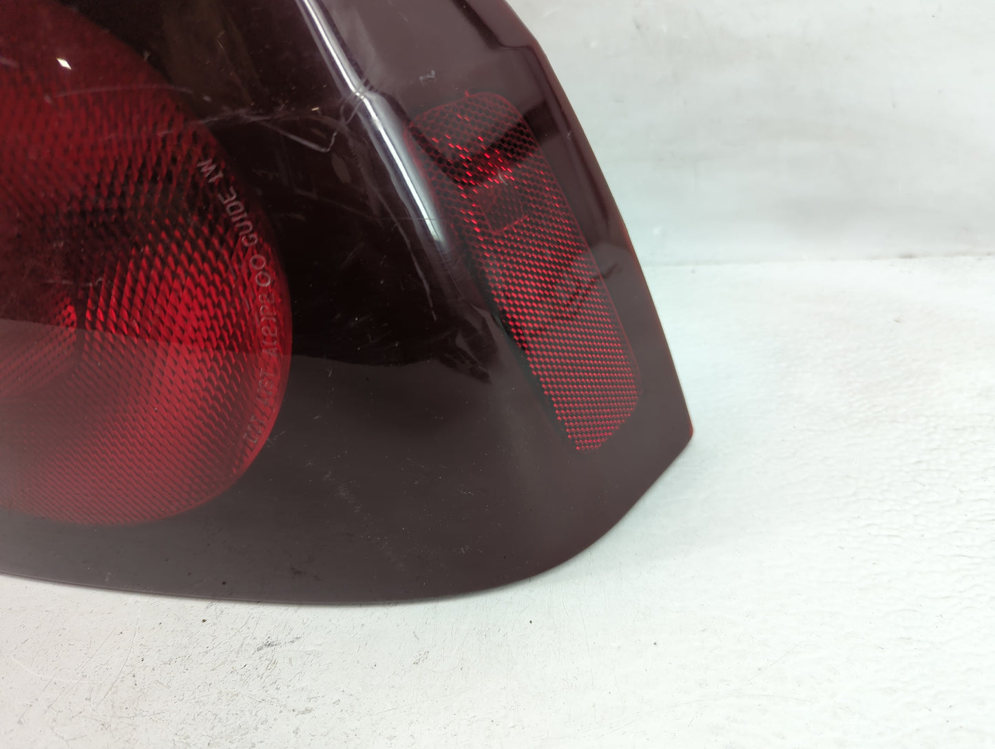 2000-2004 Chevrolet Impala Tail Light Assembly Passenger Right OEM P/N:16525262 Fits Fits 2000 2001 2002 2003 2004 OEM Used 