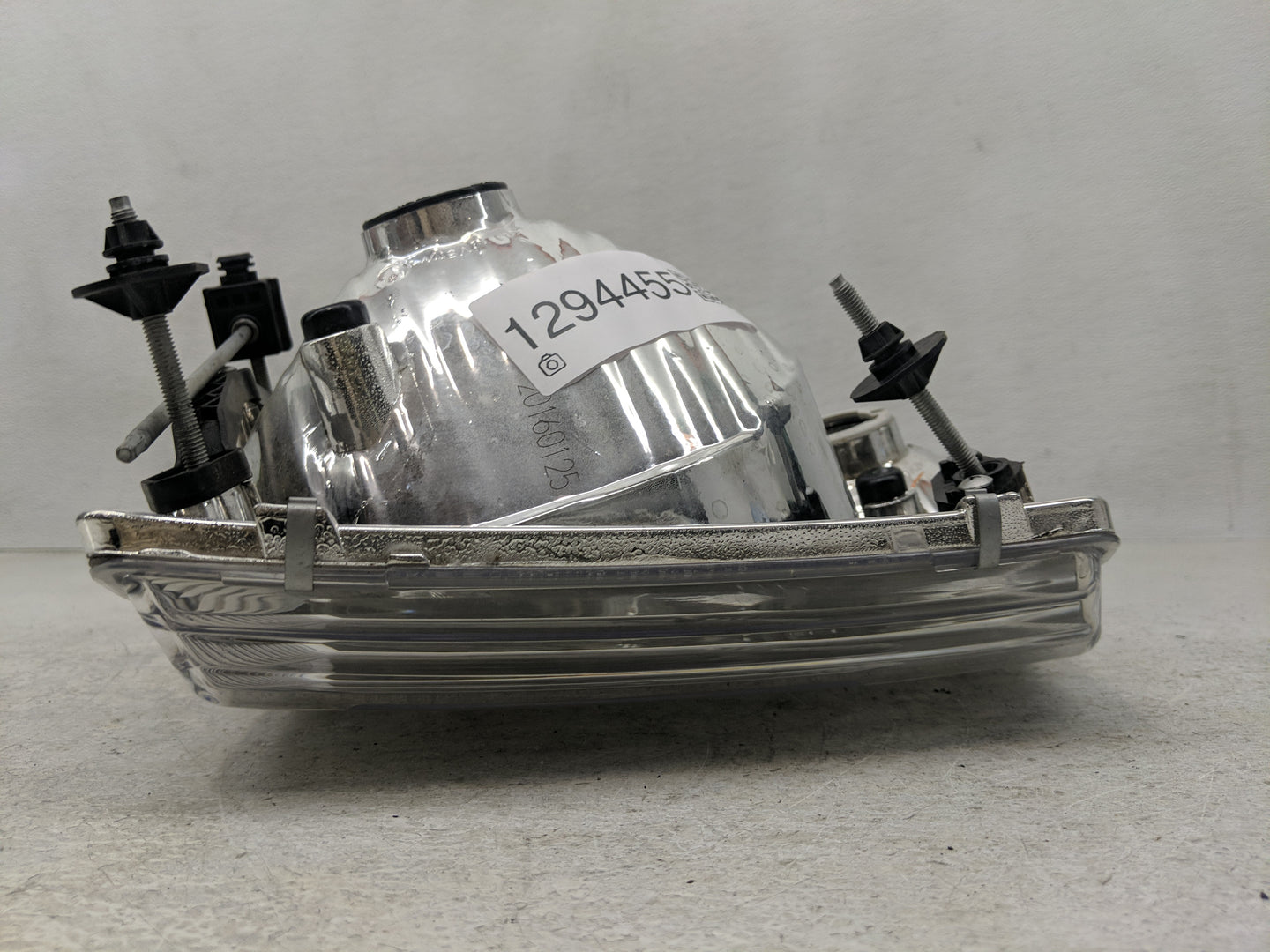 2000-2004 Chevrolet Impala Passenger Right Oem Head Light Headlight Lamp - Oemusedautoparts1.com