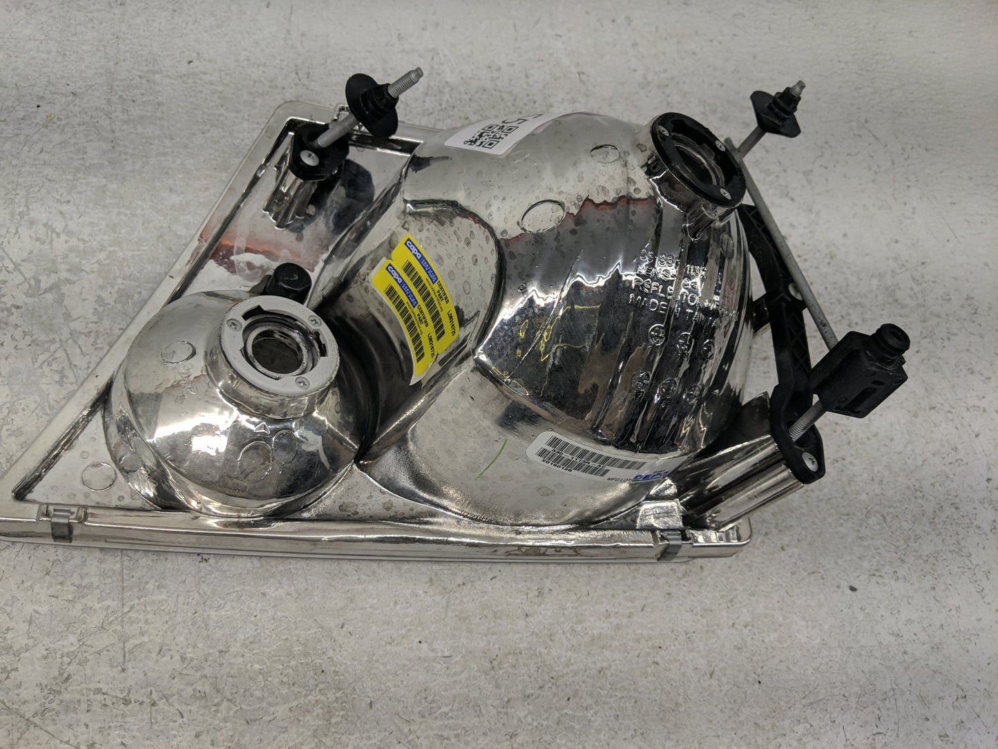 2000-2004 Chevrolet Impala Passenger Right Oem Head Light Headlight Lamp - Oemusedautoparts1.com