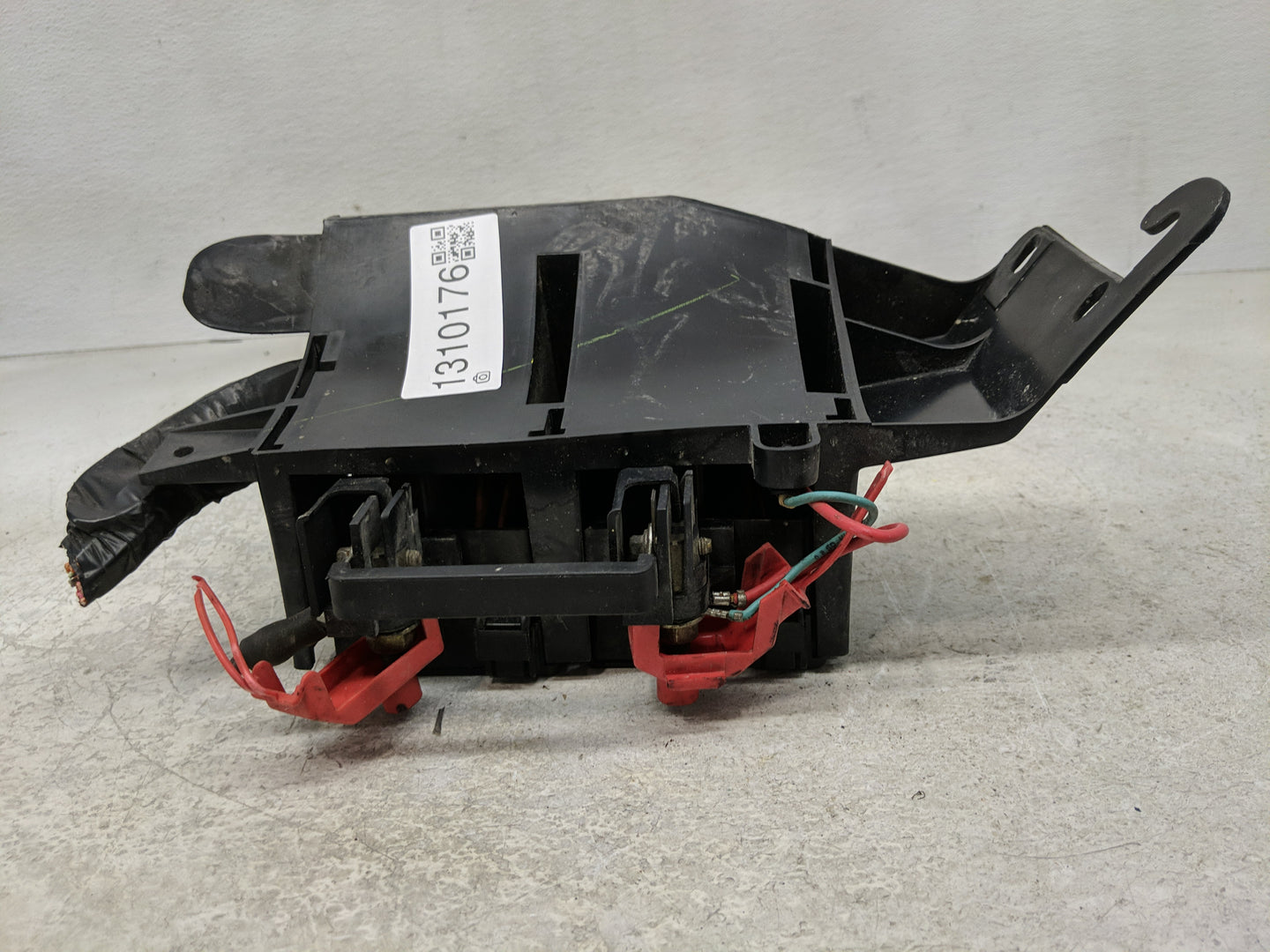 2000-2005 Chevrolet Impala Fusebox Fuse Box Panel Relay Module P/N:15422999-1 Fits Fits 2000 2001 2002 2003 2004 2005 OEM Us