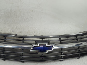 2000-2005 Chevrolet Impala Front Grille Bumper Not Included - Oemusedautoparts1.com