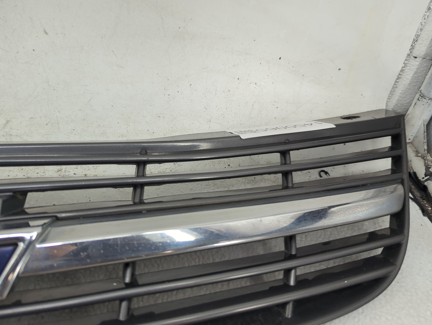 2000-2005 Chevrolet Impala Front Grille Bumper Not Included - Oemusedautoparts1.com
