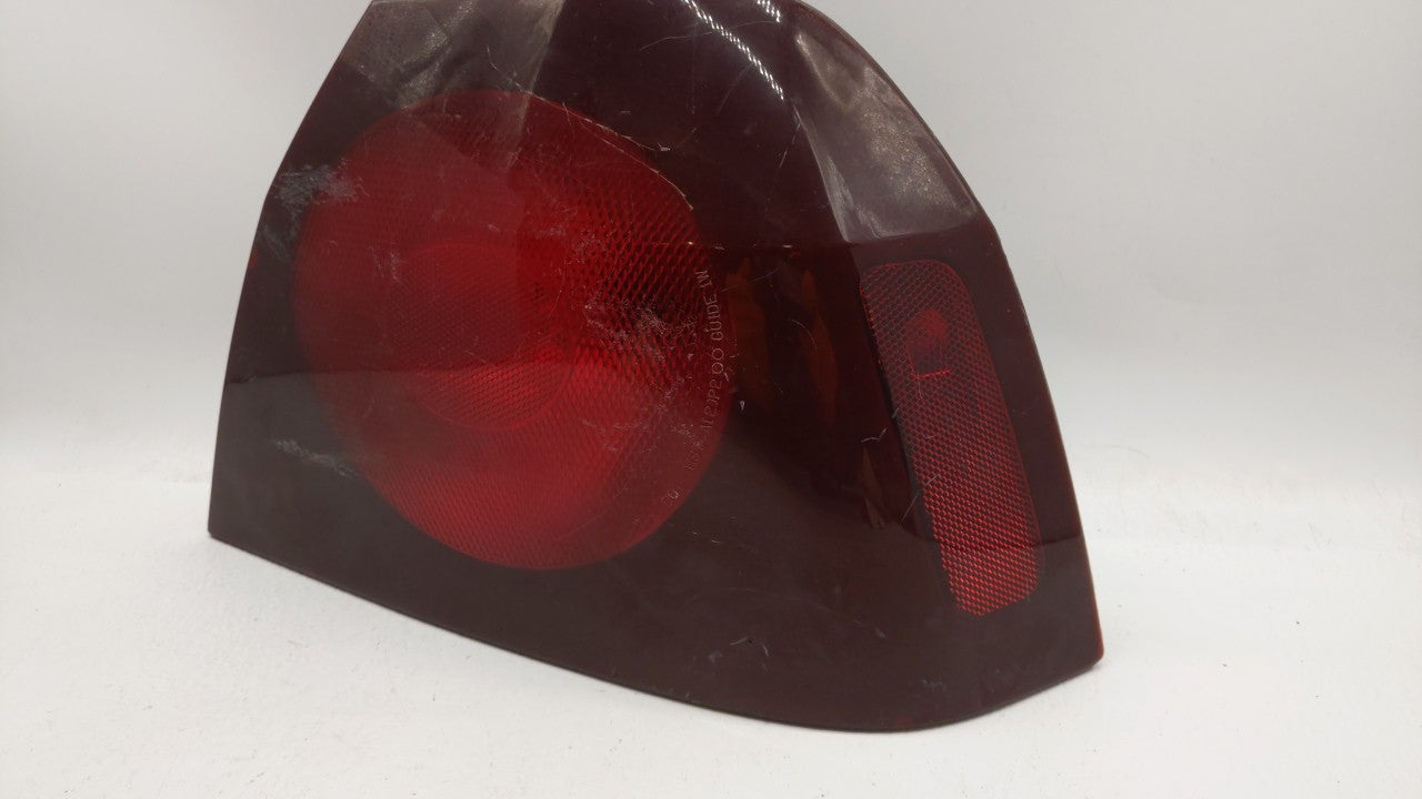 2004-2005 Chevrolet Impala Tail Light Assembly Passenger Right OEM P/N:49209454 16525262 Fits Fits 2004 2005 OEM Used Auto P