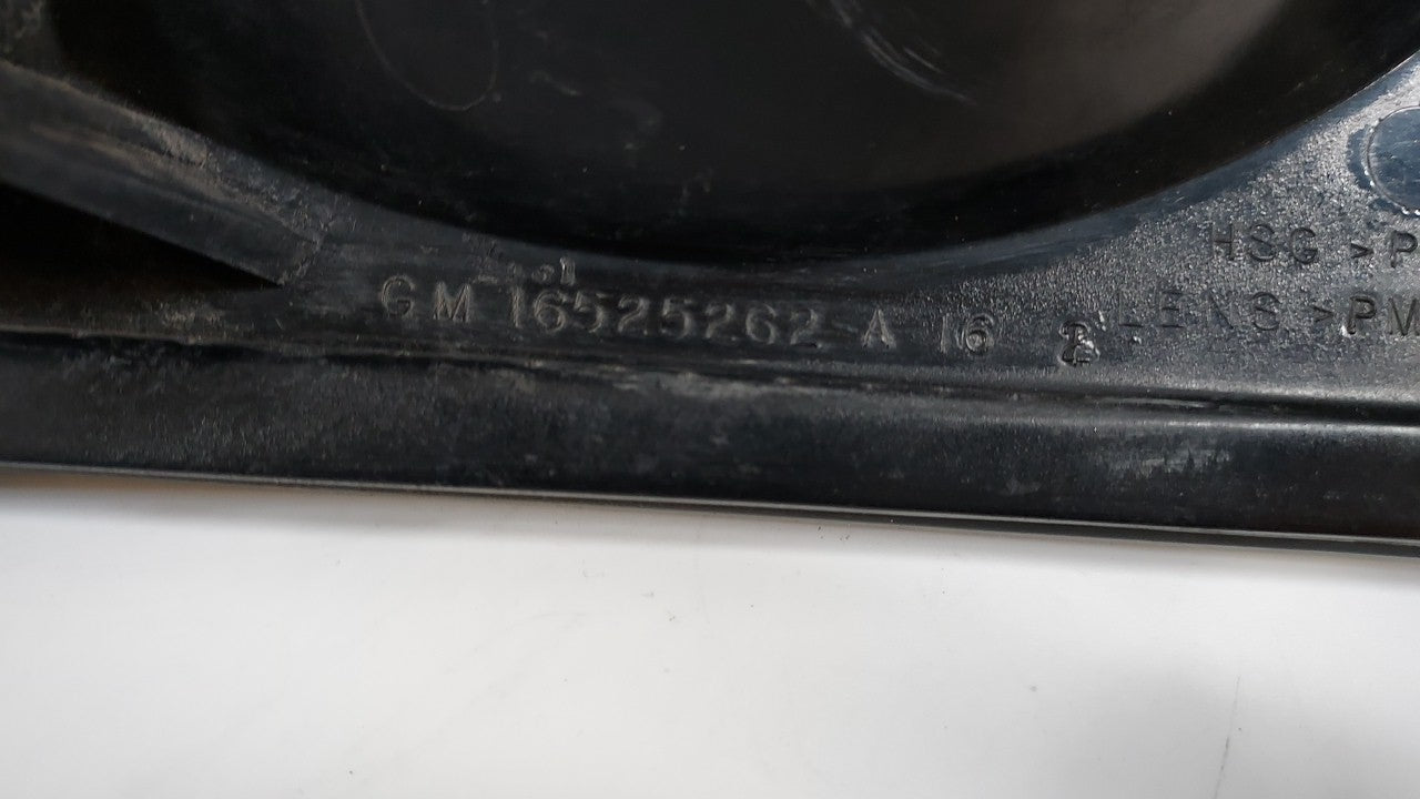 2000-2004 Chevrolet Impala Tail Light Assembly Passenger Right OEM P/N:16525261 16525262 Fits Fits 2000 2001 2002 2003 2004 