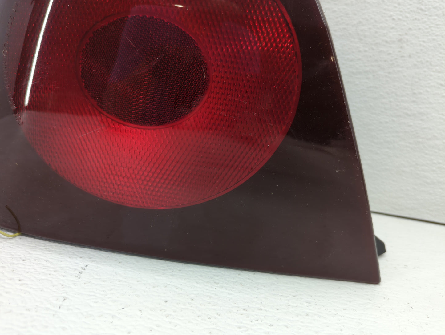 2002-2004 Chevrolet Impala Tail Light Assembly Driver Left OEM P/N:16525261 Fits Fits 2002 2003 2004 OEM Used Auto Parts - O