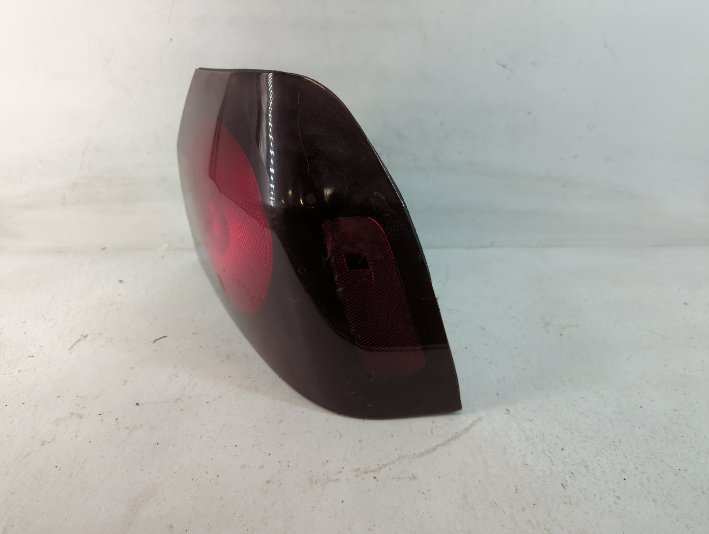 2000-2004 Chevrolet Impala Tail Light Assembly Passenger Right OEM P/N:16525262 B1 Fits Fits 2000 2001 2002 2003 2004 OEM Us