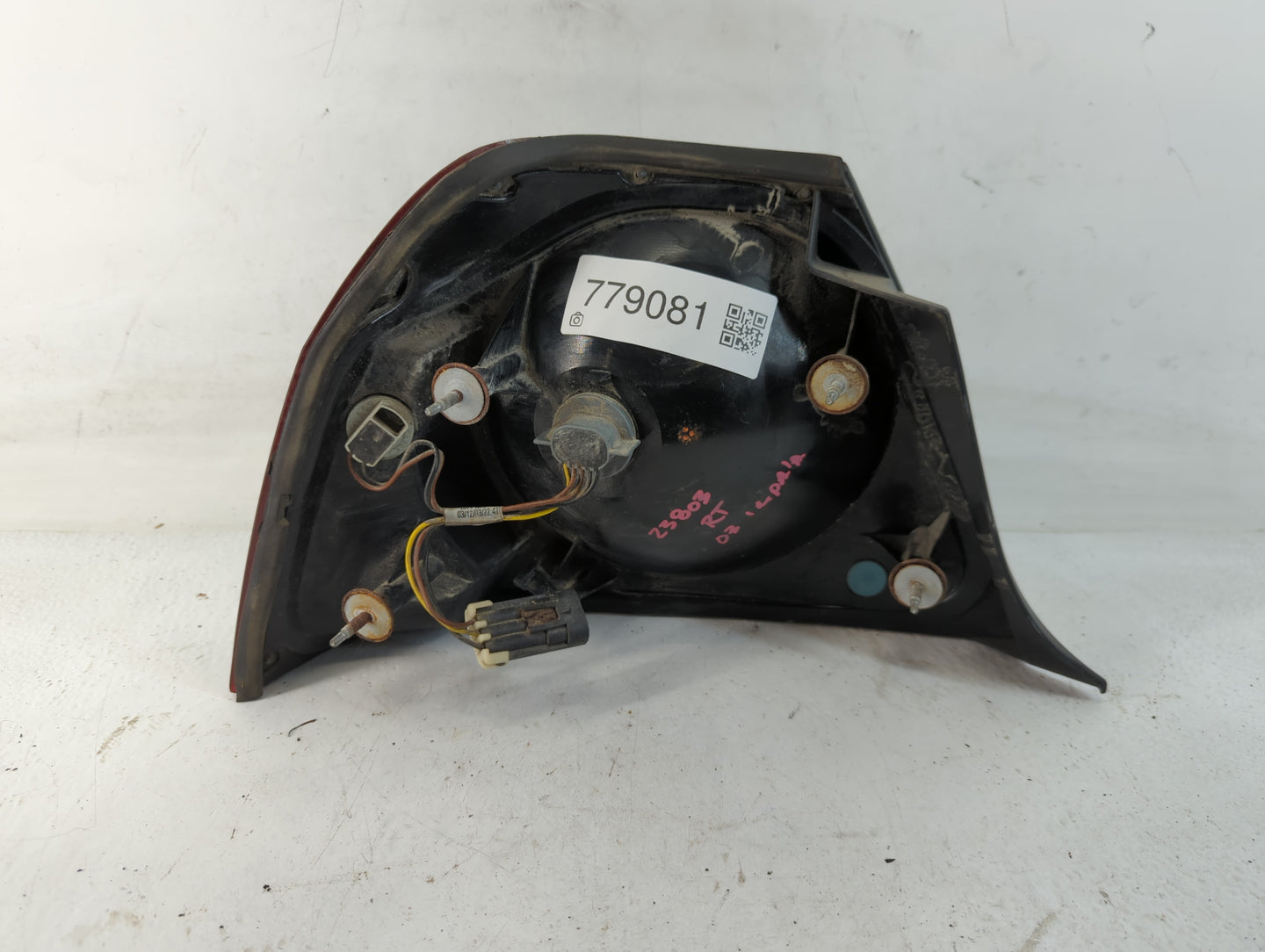 2000-2004 Chevrolet Impala Tail Light Assembly Passenger Right OEM P/N:16525262 B1 Fits Fits 2000 2001 2002 2003 2004 OEM Us