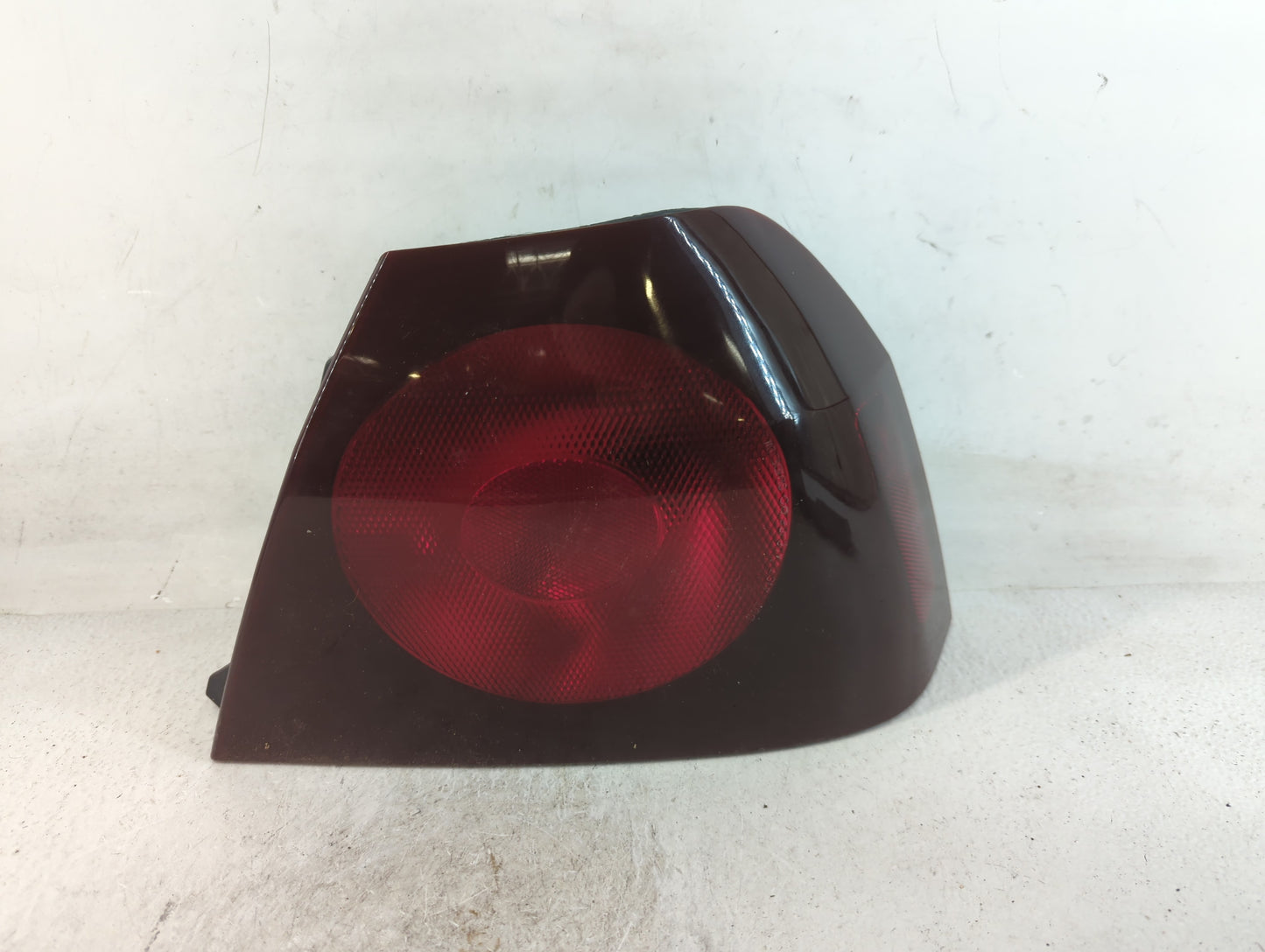 2002-2004 Chevrolet Impala Tail Light Assembly Passenger Right OEM Fits Fits 2002 2003 2004 OEM Used Auto Parts - Oemusedaut
