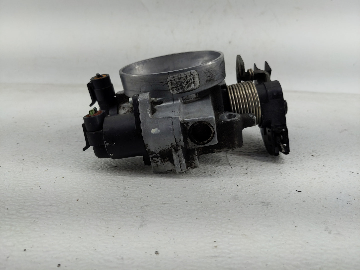 2001-2003 Chevrolet Malibu Throttle Body P/N:17201054 Fits Fits 2001 2002 2003 2004 2005 OEM Used Auto Parts - Oemusedautopa