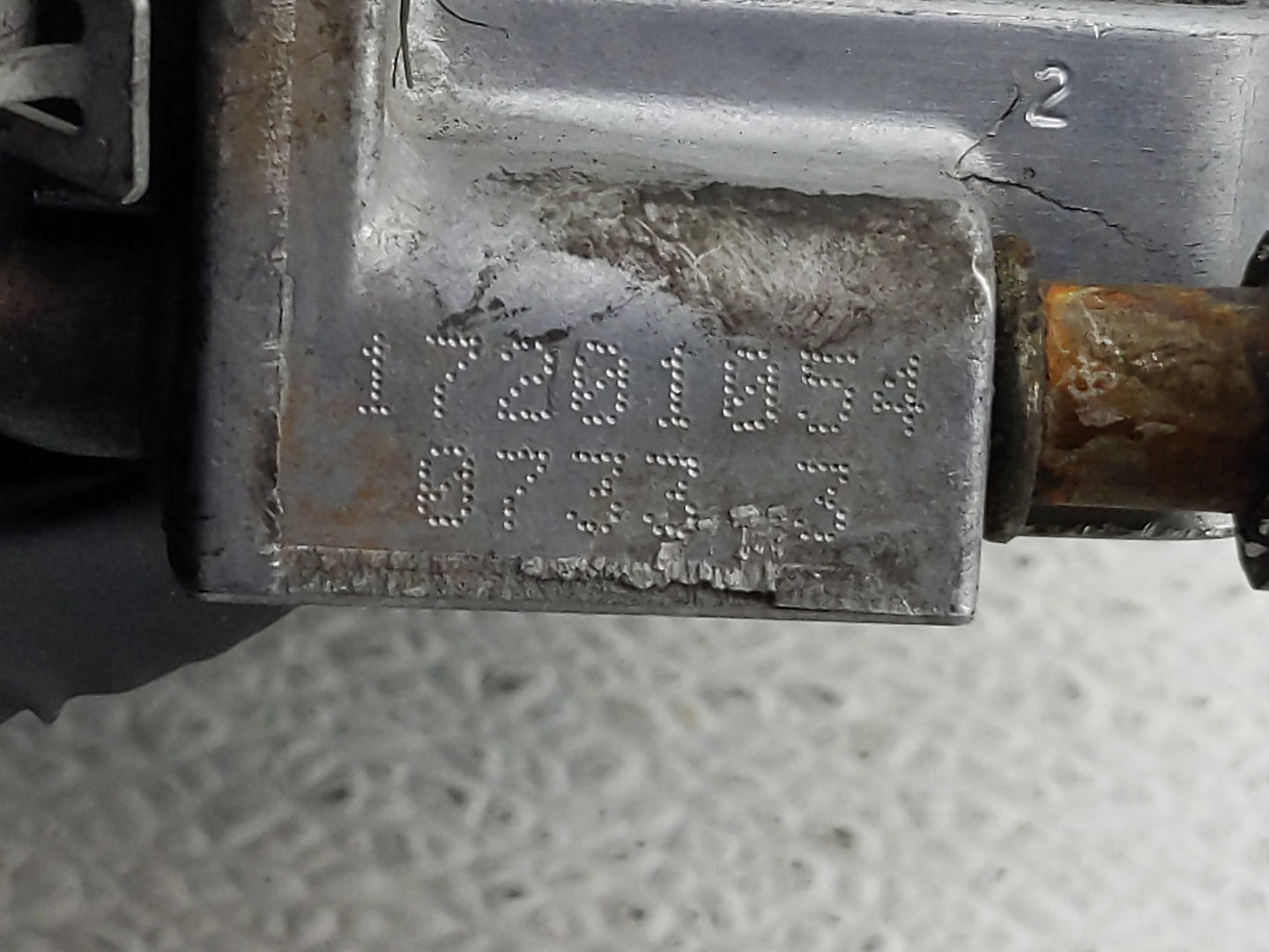 2001-2003 Chevrolet Malibu Throttle Body P/N:17201054 Fits Fits 2001 2002 2003 2004 2005 OEM Used Auto Parts - Oemusedautopa