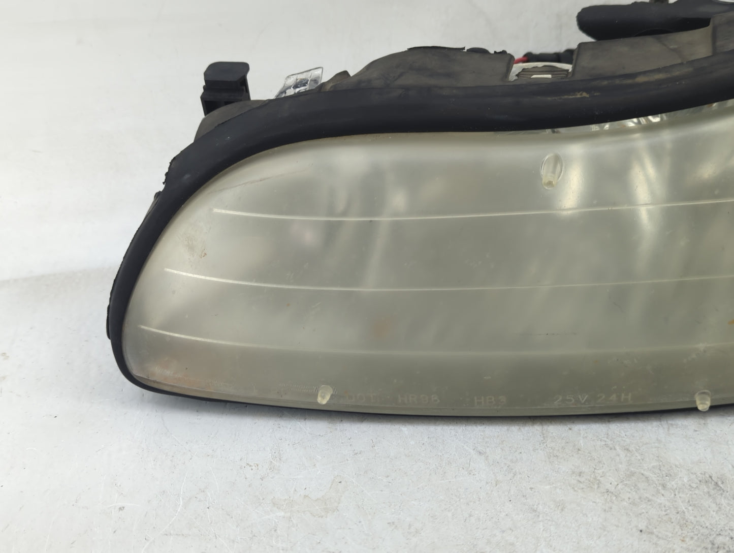 1997-2005 Chevrolet Malibu Driver Left Oem Head Light Headlight Lamp - Oemusedautoparts1.com