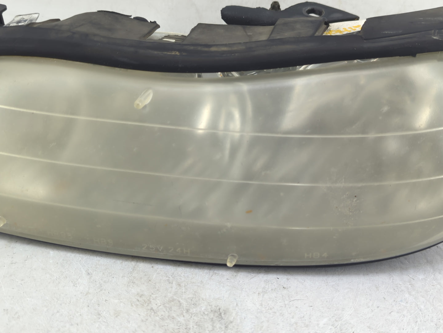 1997-2005 Chevrolet Malibu Driver Left Oem Head Light Headlight Lamp - Oemusedautoparts1.com