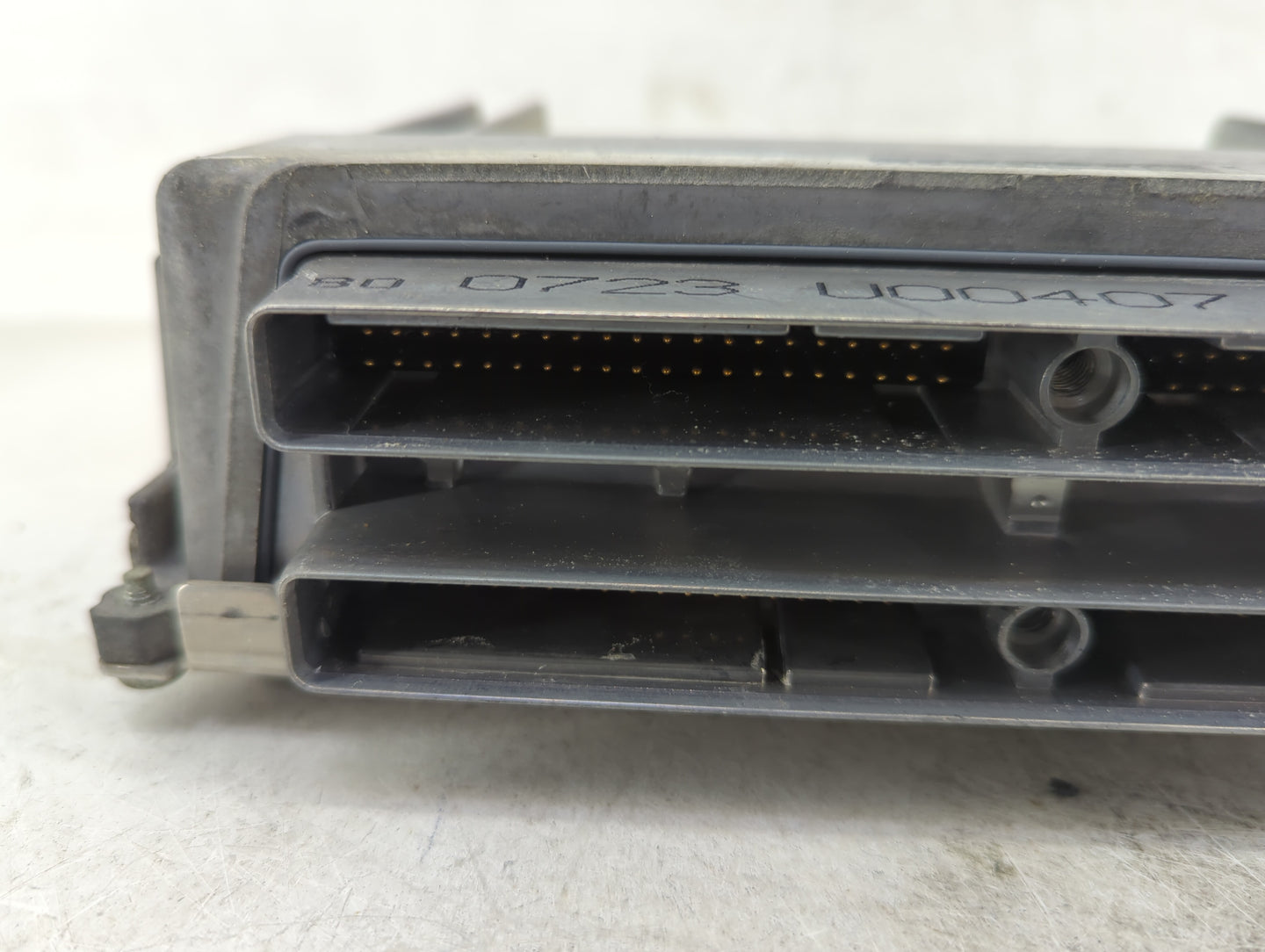2001-2005 Chevrolet Malibu Body Control Module Bcm Inner Cabin Fuse Box - Oemusedautoparts1.com