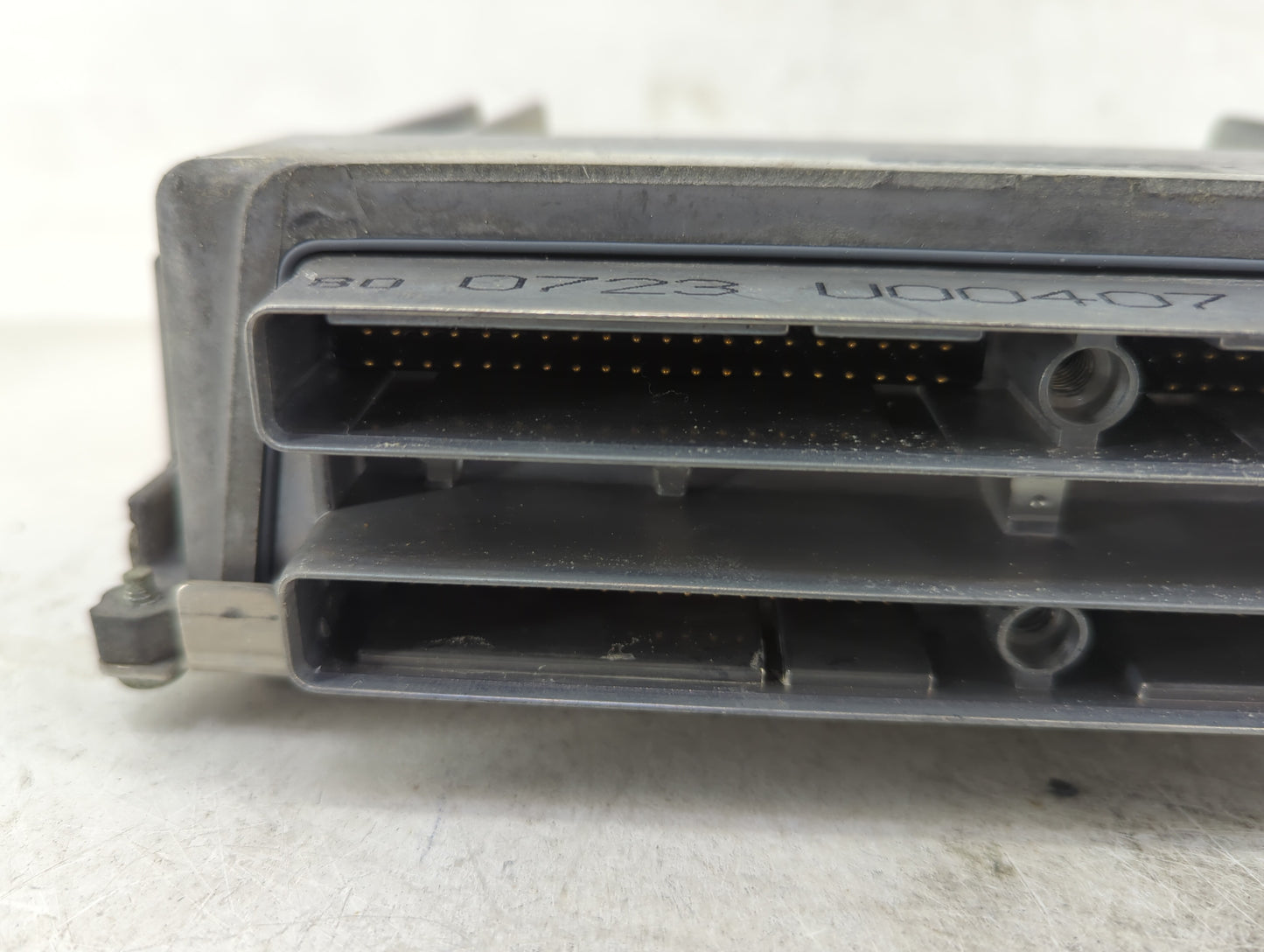 2001-2005 Chevrolet Malibu Body Control Module Bcm Inner Cabin Fuse Box - Oemusedautoparts1.com