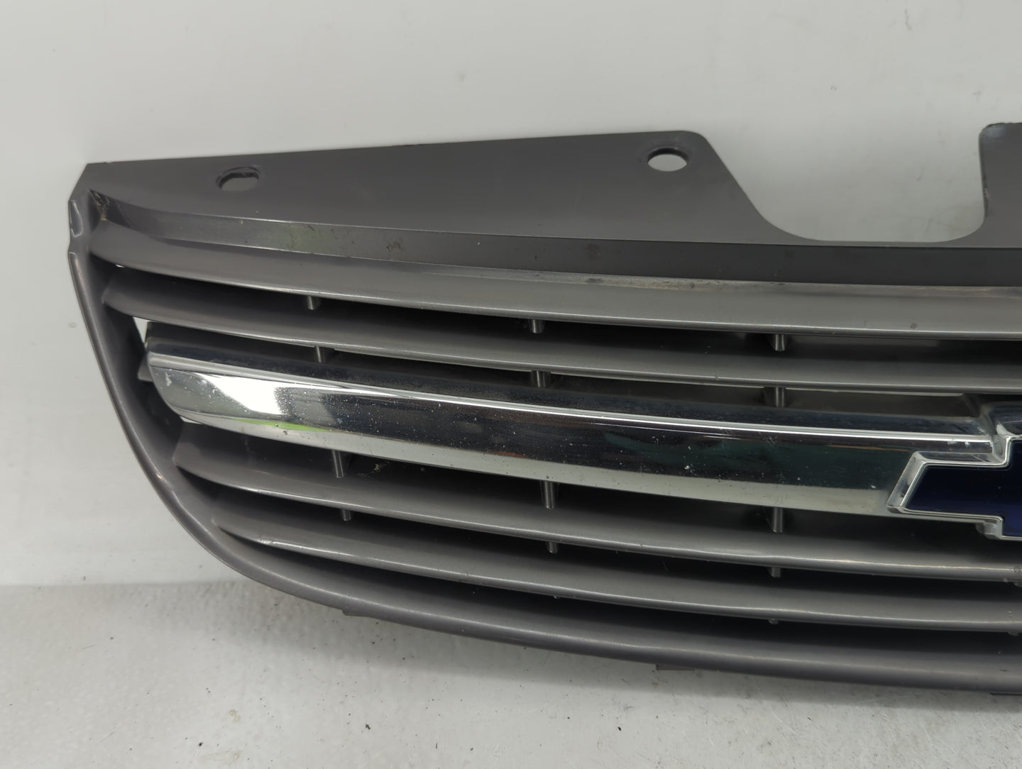 2000-2005 Chevrolet Malibu Front Grille Bumper Not Included - Oemusedautoparts1.com