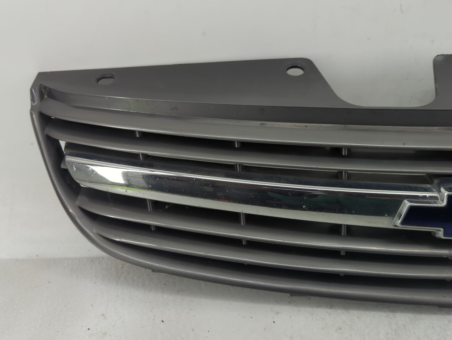 2000-2005 Chevrolet Malibu Front Grille Bumper Not Included - Oemusedautoparts1.com