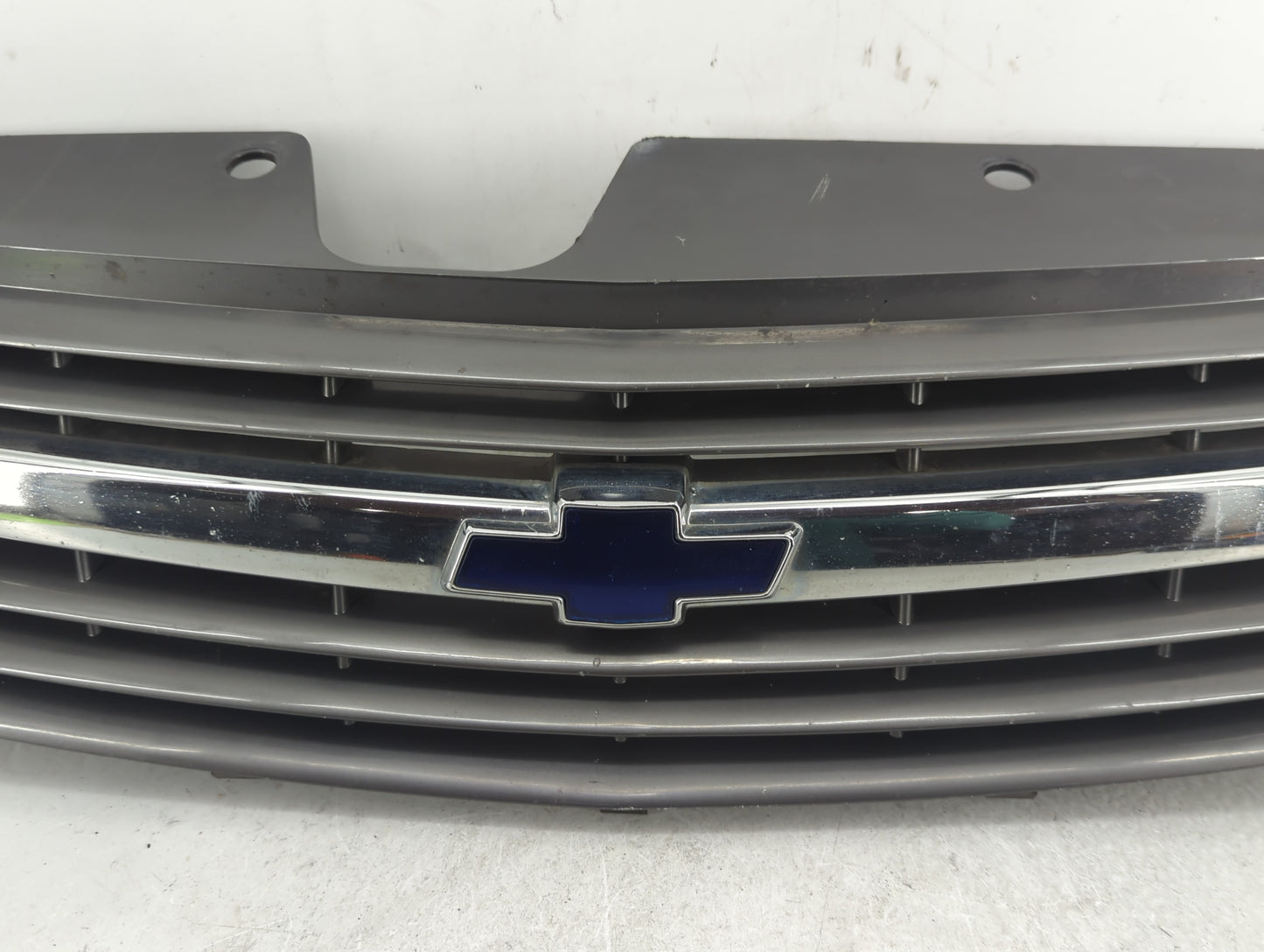 2000-2005 Chevrolet Malibu Front Grille Bumper Not Included - Oemusedautoparts1.com