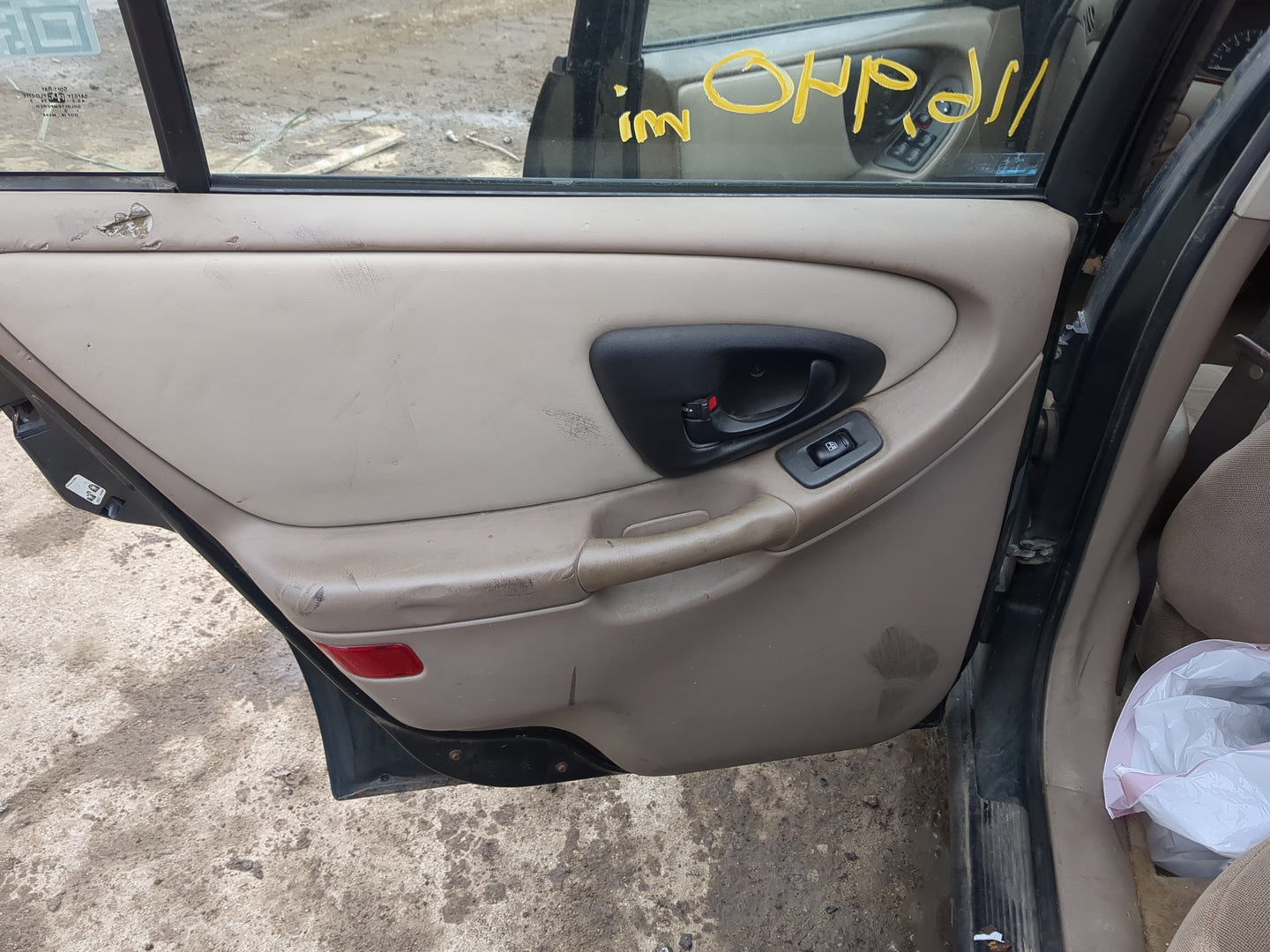 1997-2005 Chevrolet Malibu Driver Rear Door Oem - Oemusedautoparts1.com