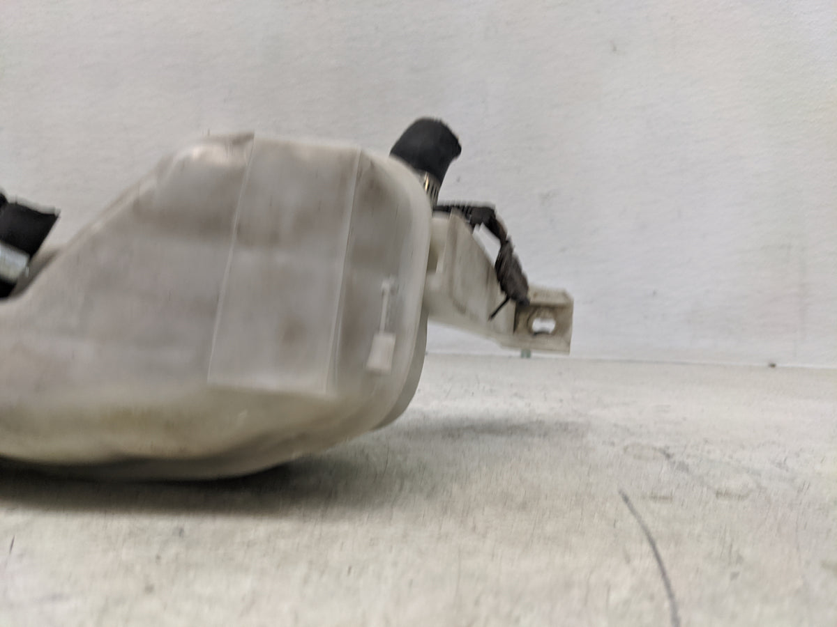 1997-2005 Chevrolet Malibu Windshield Washer Fluid Reservoir Bottle 1367178 - Oemusedautoparts1.com
