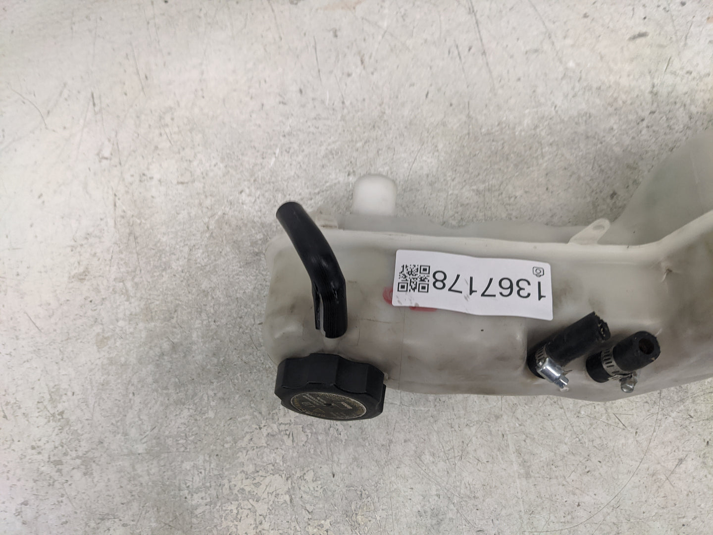 2003 Chevrolet Malibu Windshield Washer Fluid Reservoir Bottle Oem - Oemusedautoparts1.com