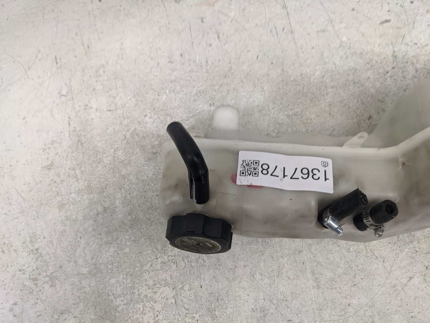 2003 Chevrolet Malibu Windshield Washer Fluid Reservoir Bottle Oem - Oemusedautoparts1.com