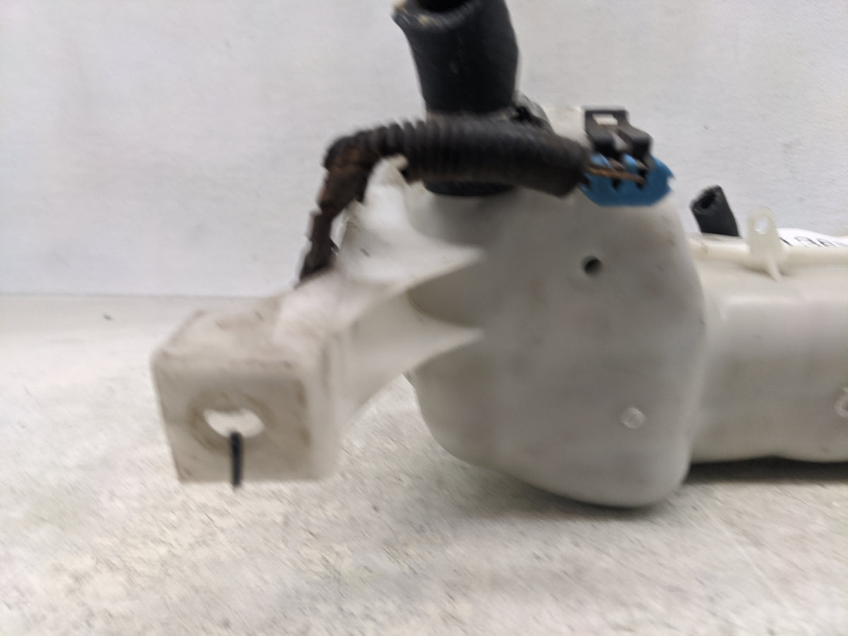 1997-2005 Chevrolet Malibu Windshield Washer Fluid Reservoir Bottle 1367178 - Oemusedautoparts1.com