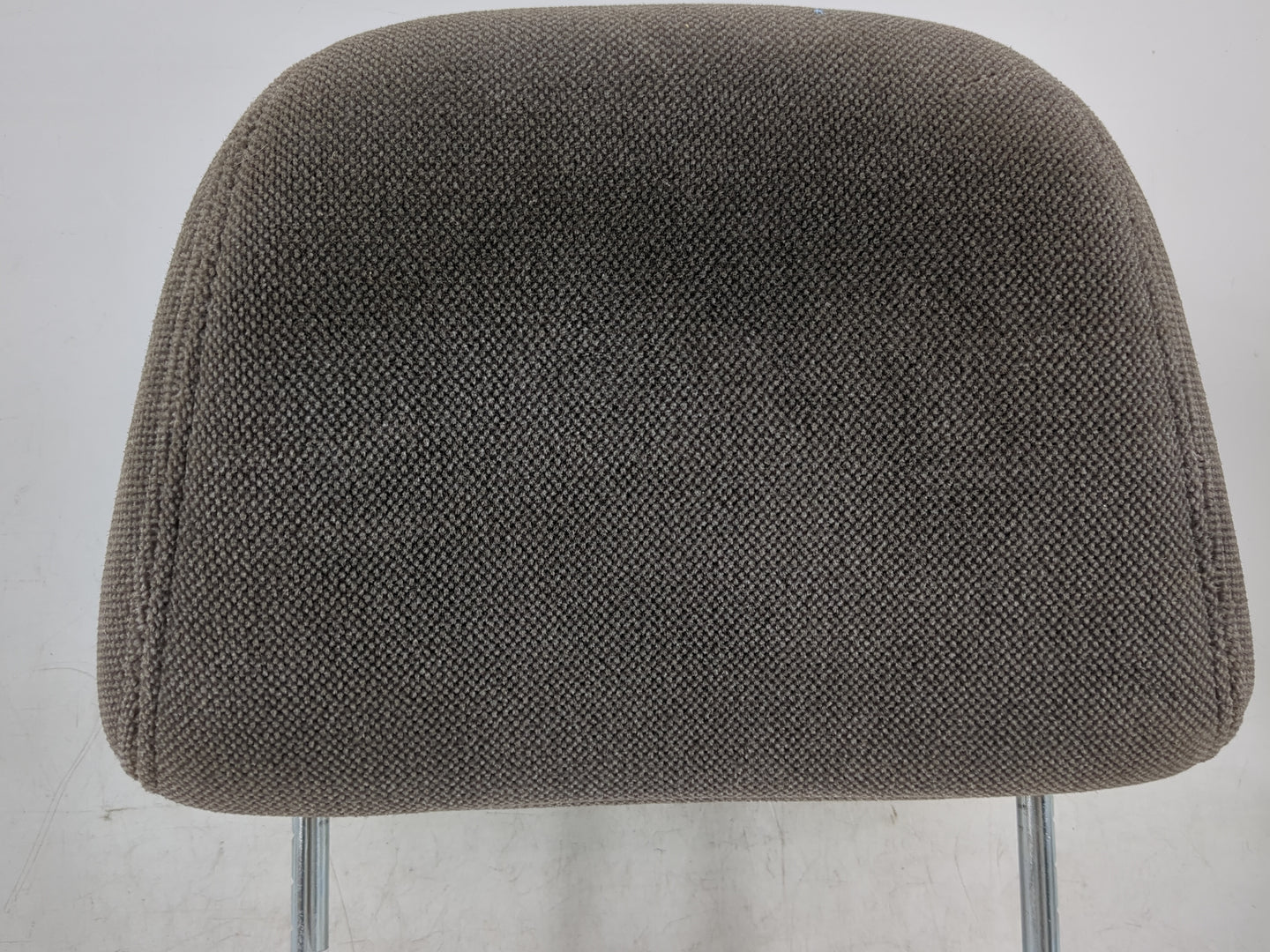 2002-2005 Chevrolet Malibu Headrest Head Rest Front Driver Passenger Seat Fits Fits 2002 2003 2004 2005 OEM Used Auto Parts 