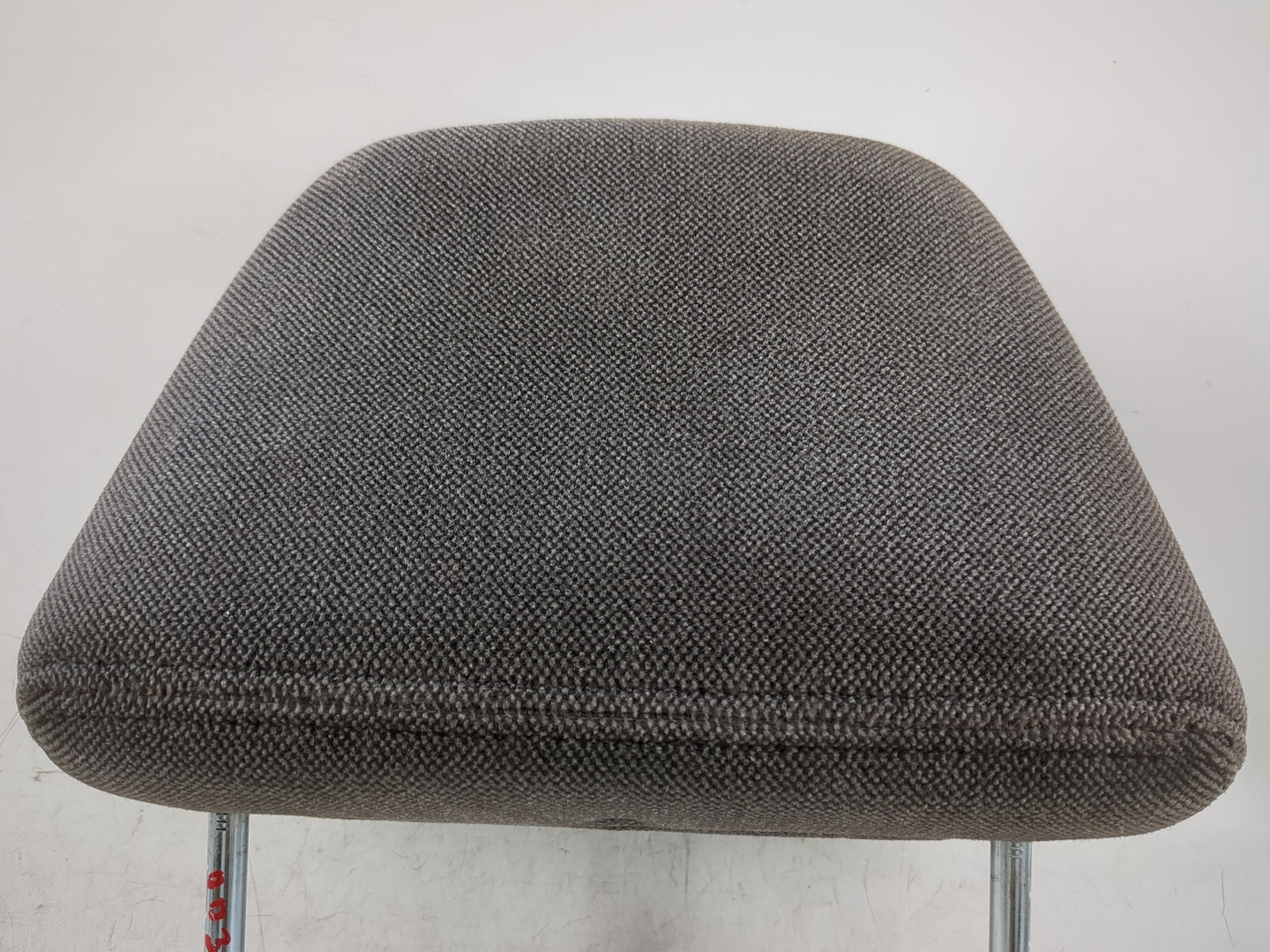 2002-2005 Chevrolet Malibu Headrest Head Rest Front Driver Passenger Seat Fits Fits 2002 2003 2004 2005 OEM Used Auto Parts 
